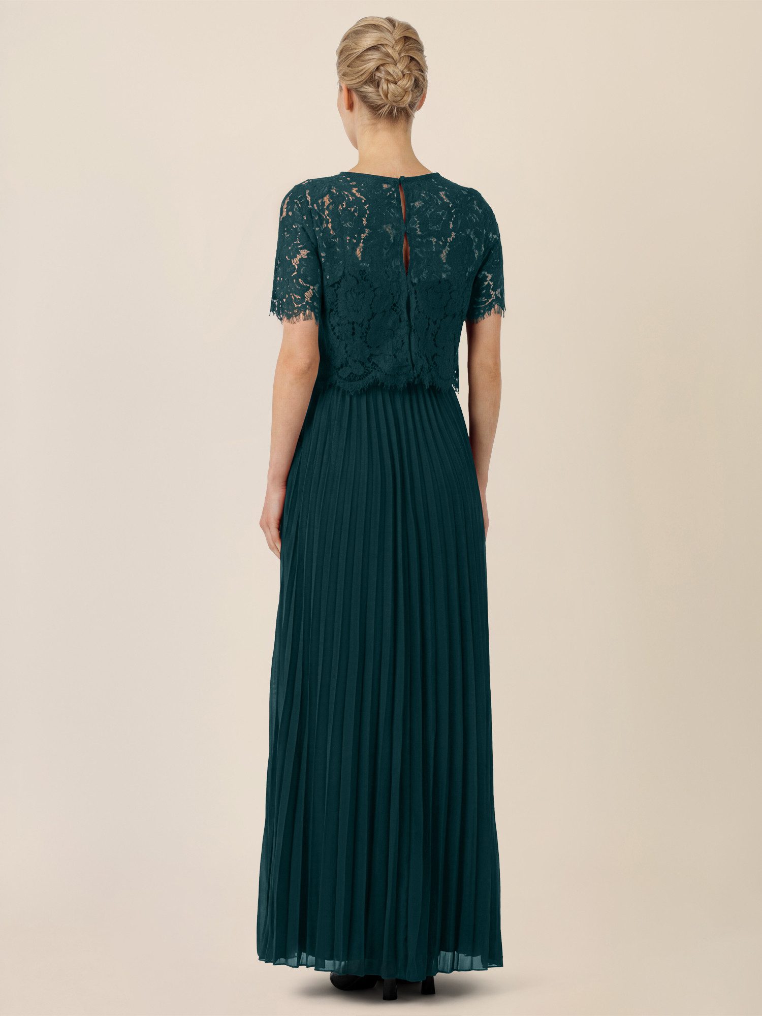 Apart Abendkleid mit Spitzenoberteil und Plisseerock