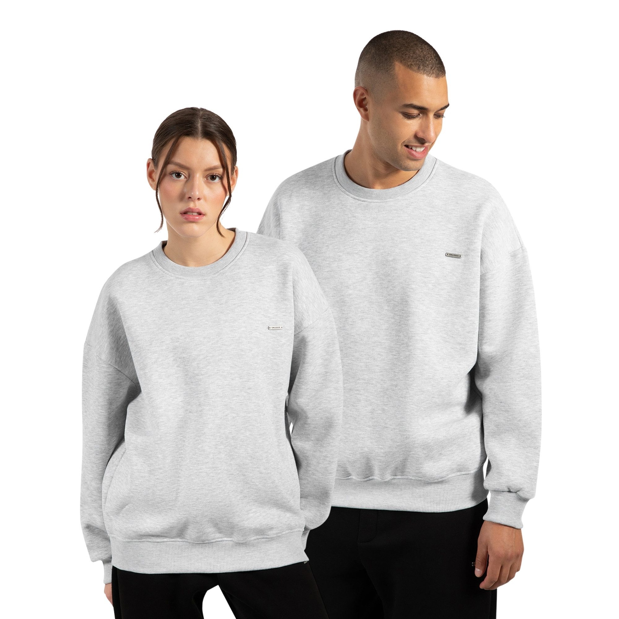 Smilodox Sweatshirt Unisex Riven, Oversize Fit Pulli mit Graviertem Metalllabel Rundhals Langarmshirt weiches Material Bequemes Tragegefühl Freizeit Gym