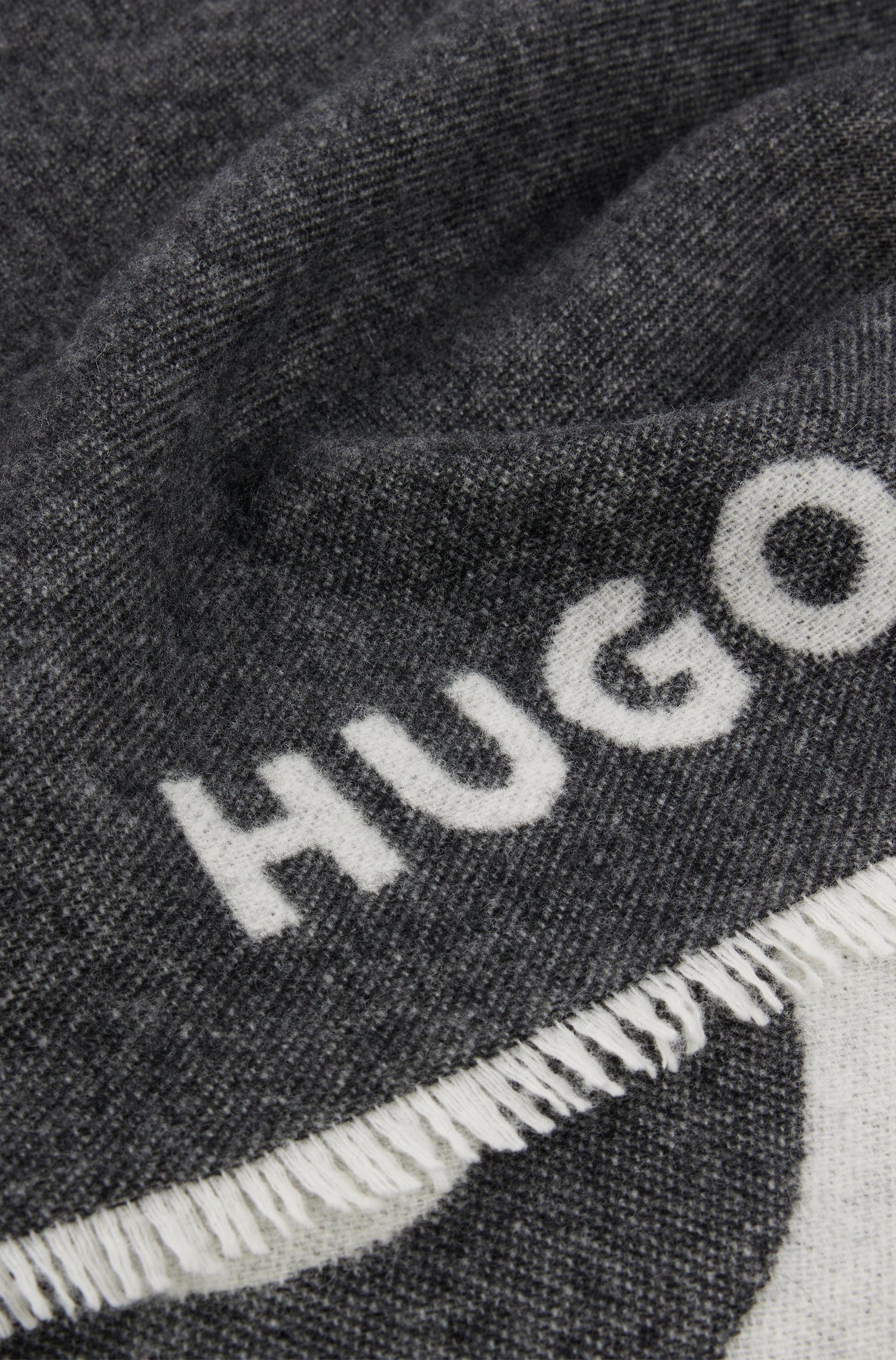 (001) HUGO Hugo-Logo, Kontrastfarbenem Schal Woll-Mix Schwarz cm 200 32 mit Alexie, aus x