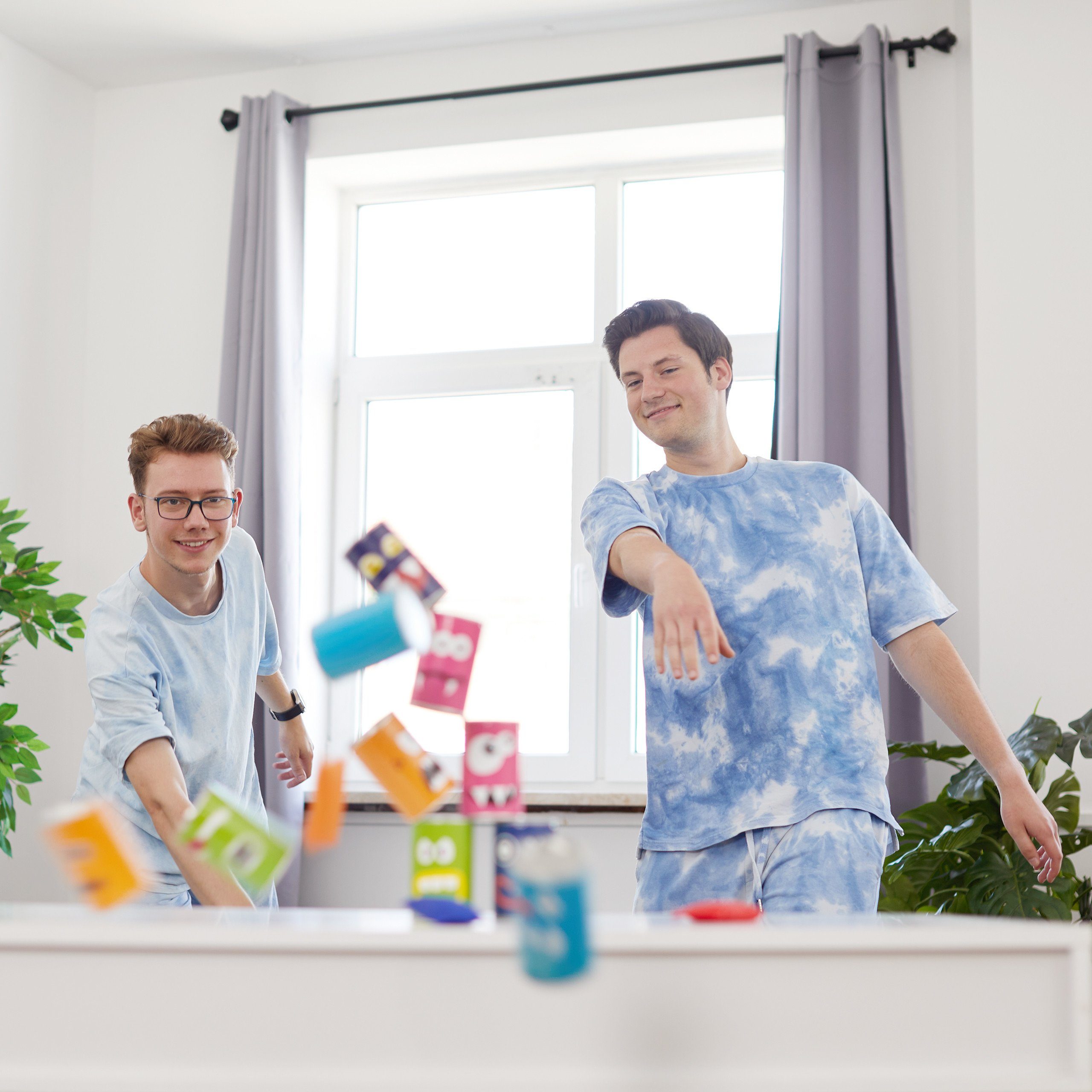 relaxdays Spiel Dosenwerfen für Kinder, Geschicklichkeitsspiel