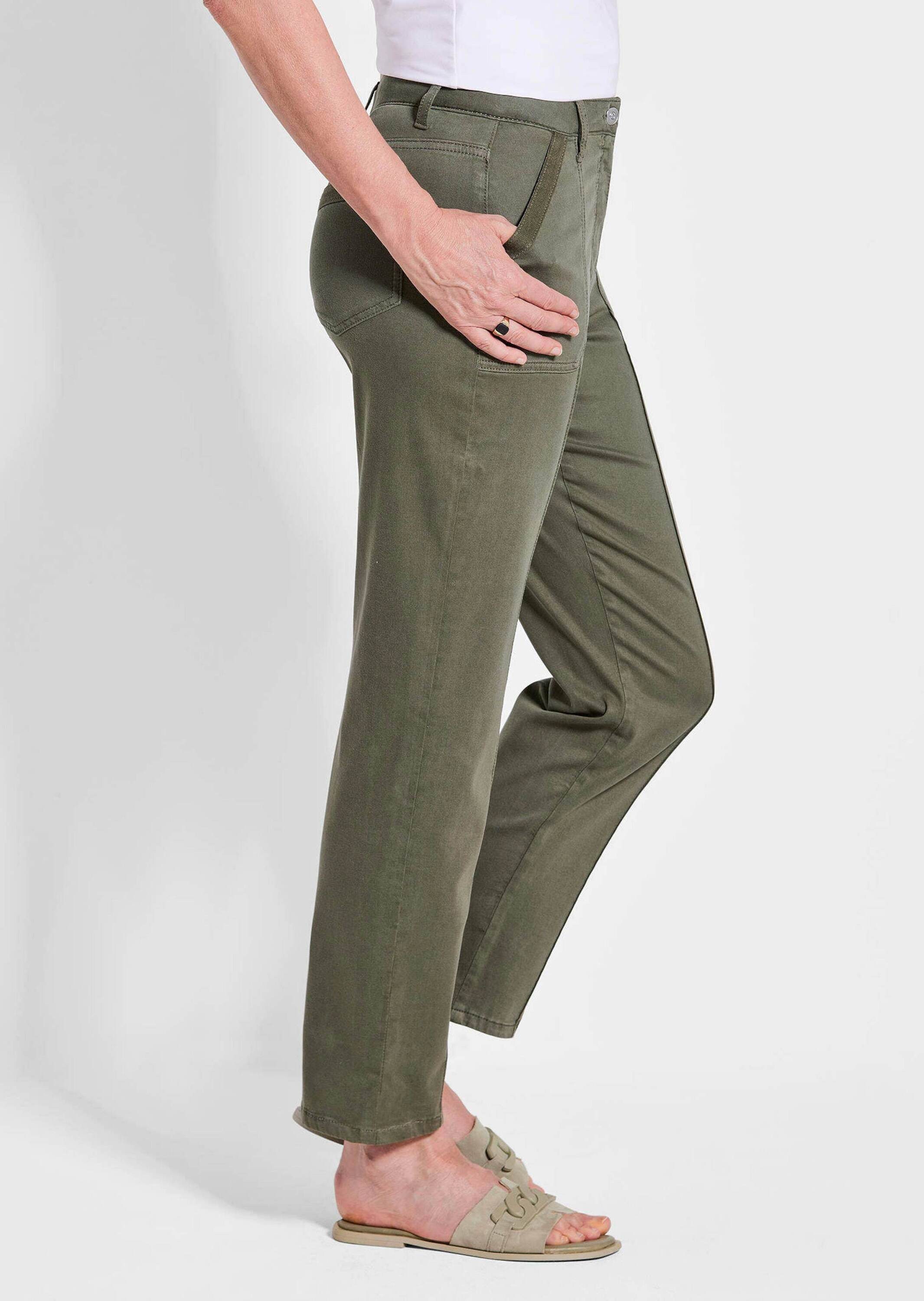 GOLDNER Stoffhose Grüne, konische Hose SARA, sportiv Knöchellang Stoffhose mit hohem Baumwollanteil, aufgesetzte Taschen