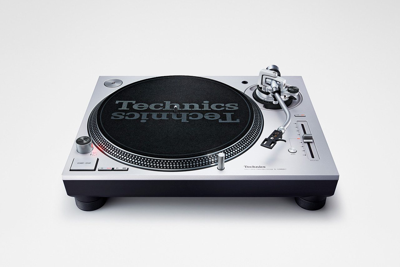 Technics Technics SL-1200MK7 Plattenspieler