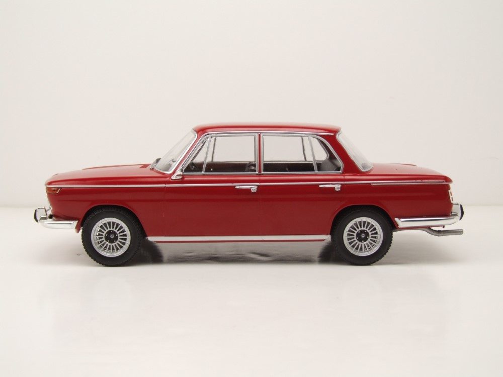 MCG Modellauto BMW 2000 Typ 121 1966 dunkelrot, Maßstab 1:18