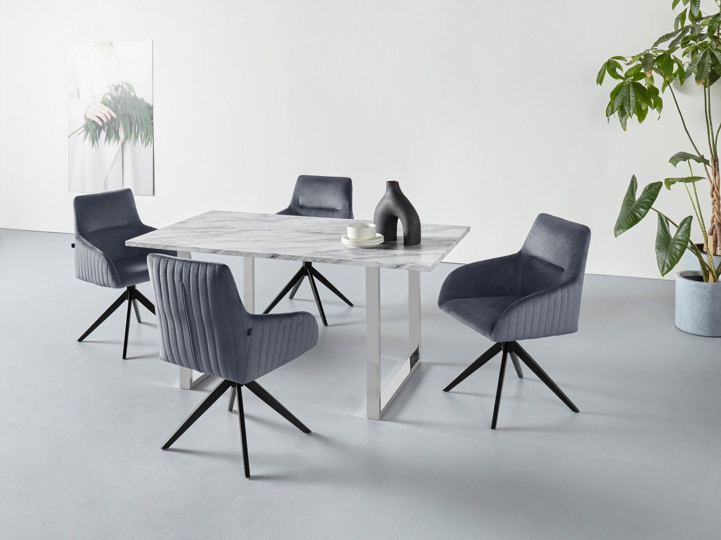 loft24 Esszimmersessel Neve - Esszimmerstuhl Essstuhl Sessel Armlehnstuhl Stuhl (Set, 2-St., 2er-Set), mit Armlehne, Samtoptik, Metallbeine, modernes Design