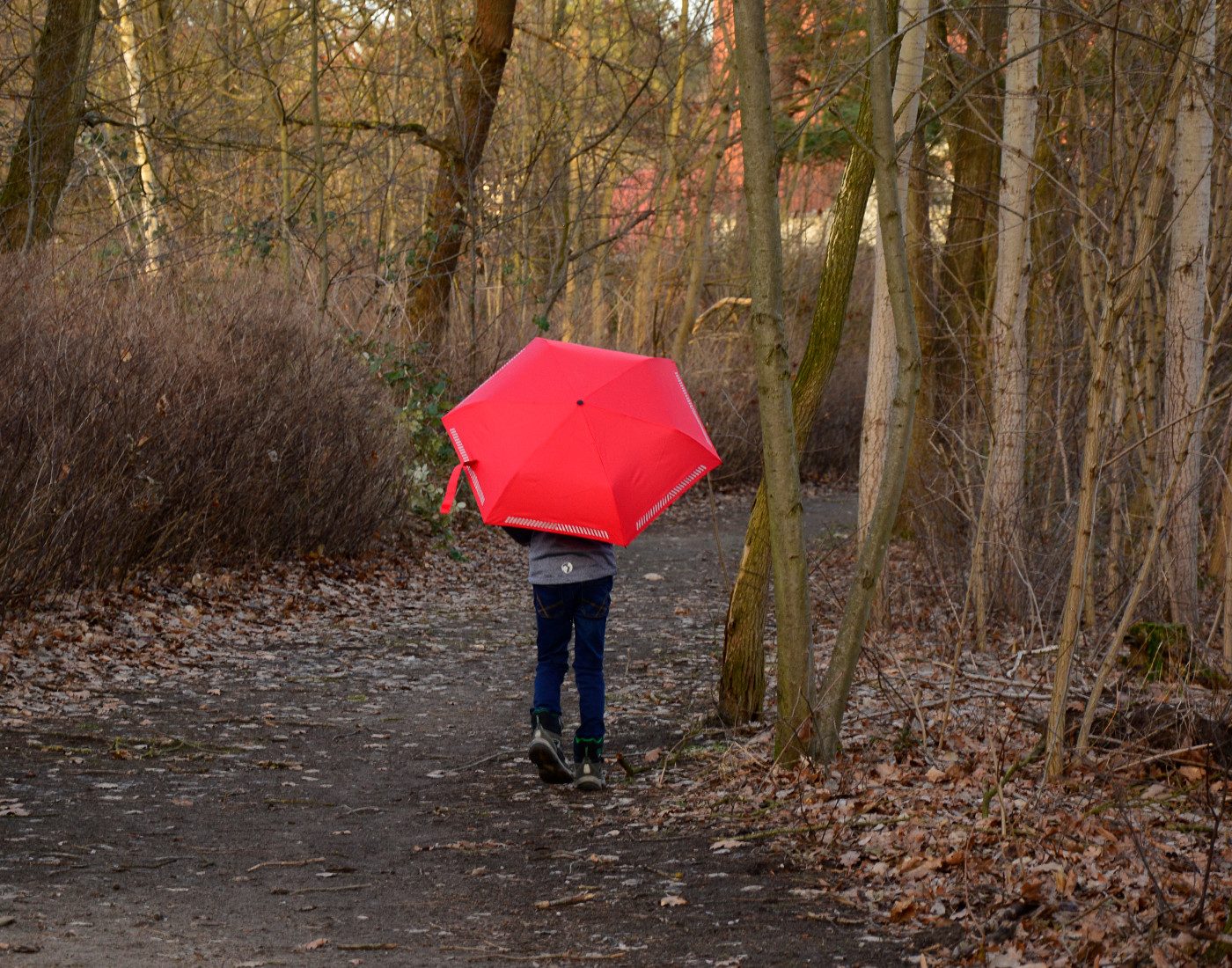 iX-brella Taschenregenschirm für Kinder Safety Reflex mit Auf-Zu-Automatik, kräftige Farben mit reflektierenden Streifen