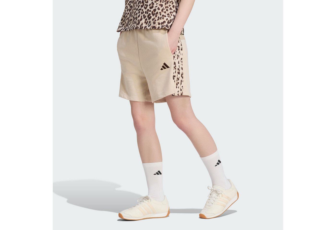 adidas Sportswear Shorts SEASONAL ESSENTIALS 3-STREIFEN SHORTS, ANIMALPRINT (1-tlg)