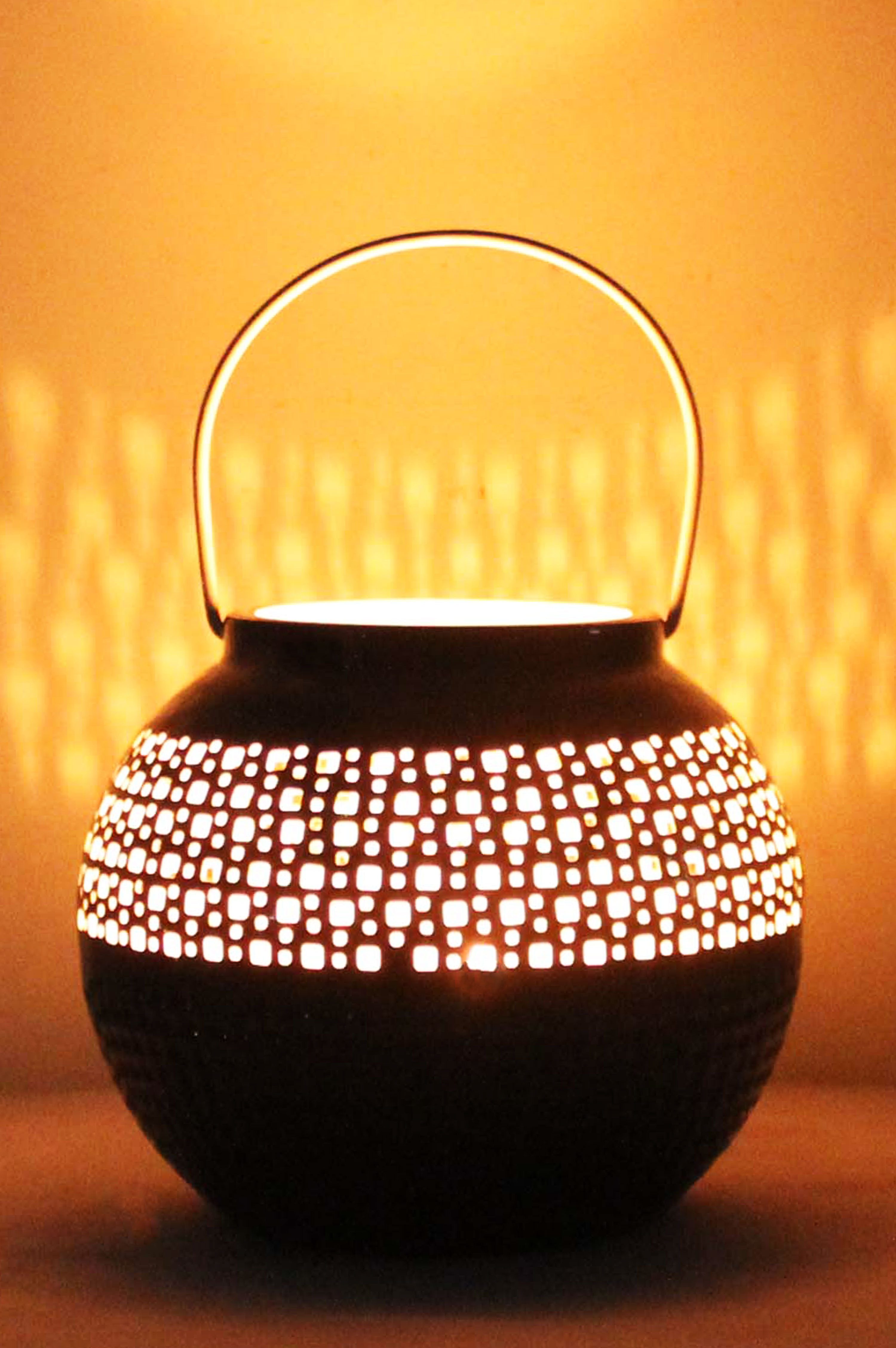 Marrakesch Orient & Mediterran Interior Teelichthalter Oosterse Indiase windlicht Bamika Zwart (1 St), Handarbeit