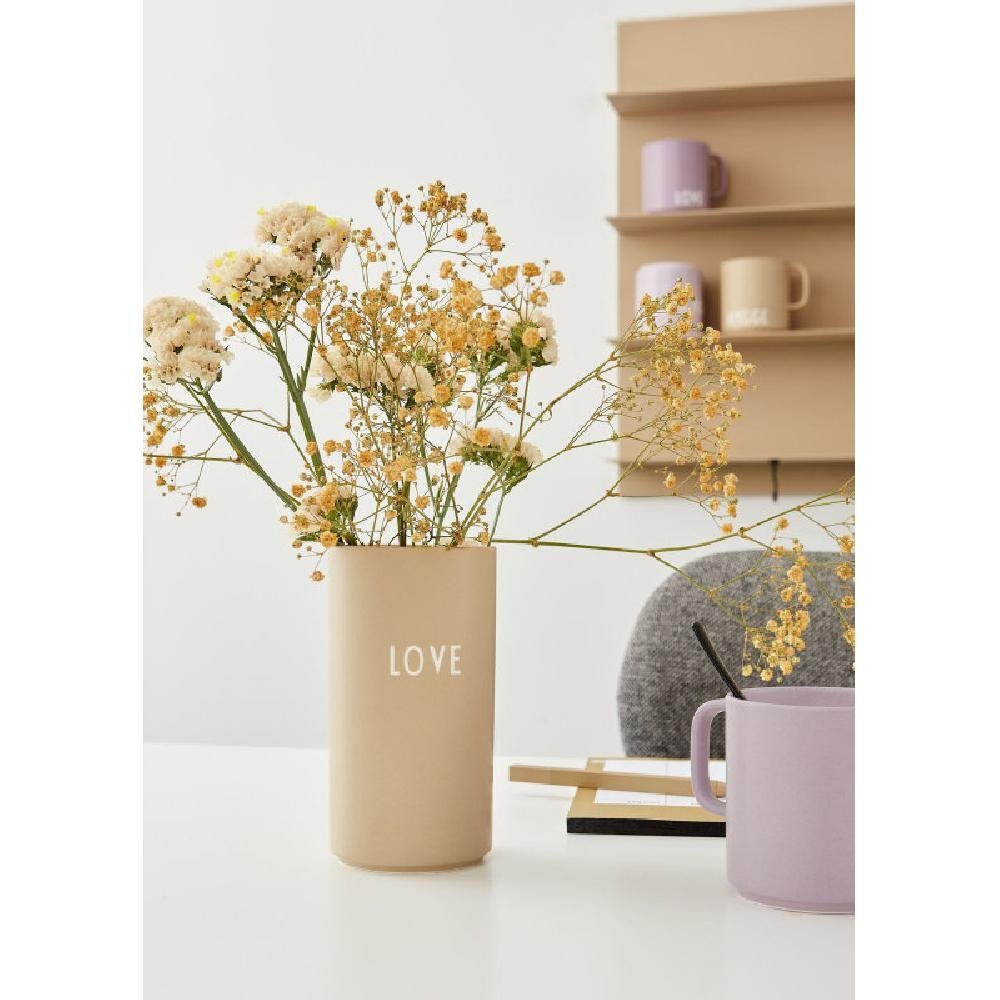 Favourite Design (Medium) Love Vase Letters Dekoobjekt Beige