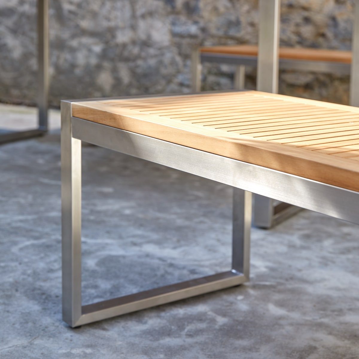 Tikamoon Gartenstuhl Gartenbank Bank Teak Edelstahl Lattenoptik Massivholz Tikamoon