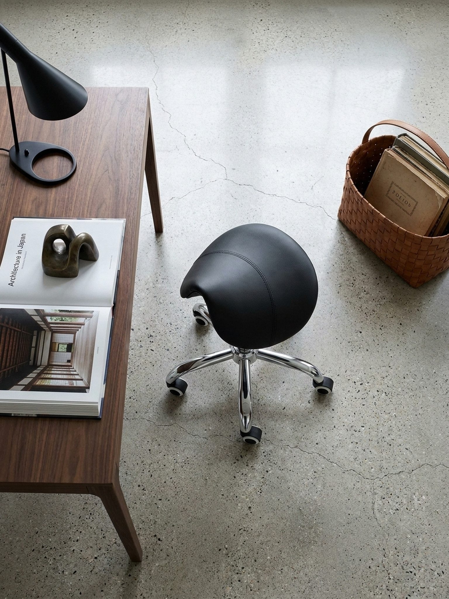 KADIMA DESIGN Arbeitshocker Sattelhocker BEVANO - stabil, bequem & höhenverstellbar, Drehbar, Höhenverstellbar
