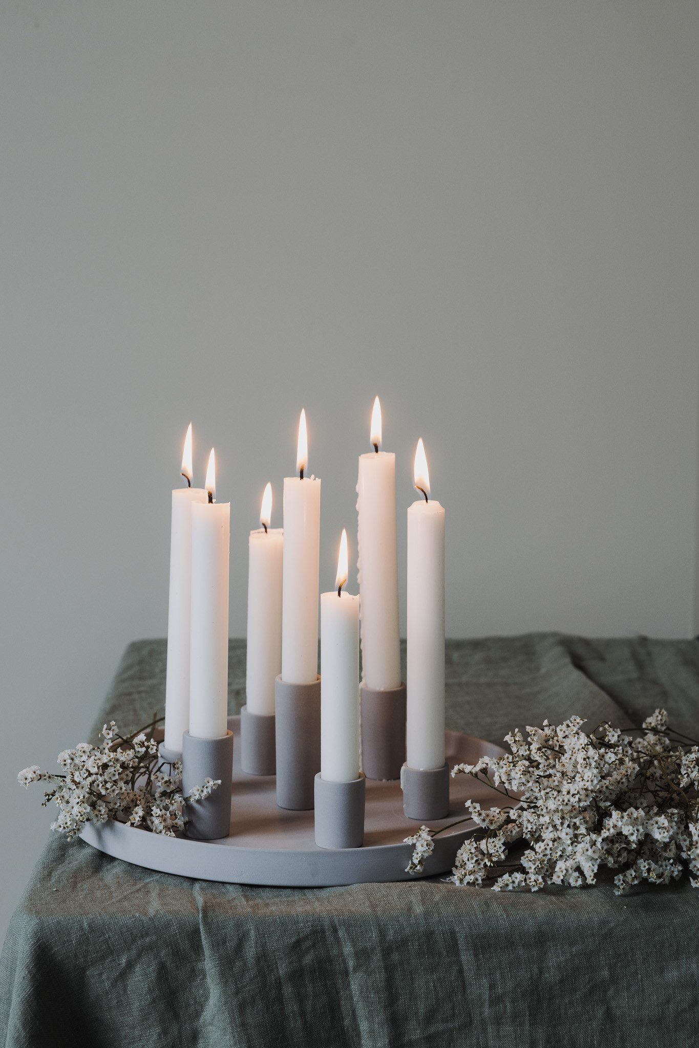 Storefactory Scandinavia Kerzenständer Kerzenhalter LINGSBERG rund hellgrau