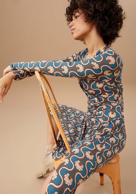 Aniston CASUAL Jerseykleid mit trendigem Retromuster bedruckt