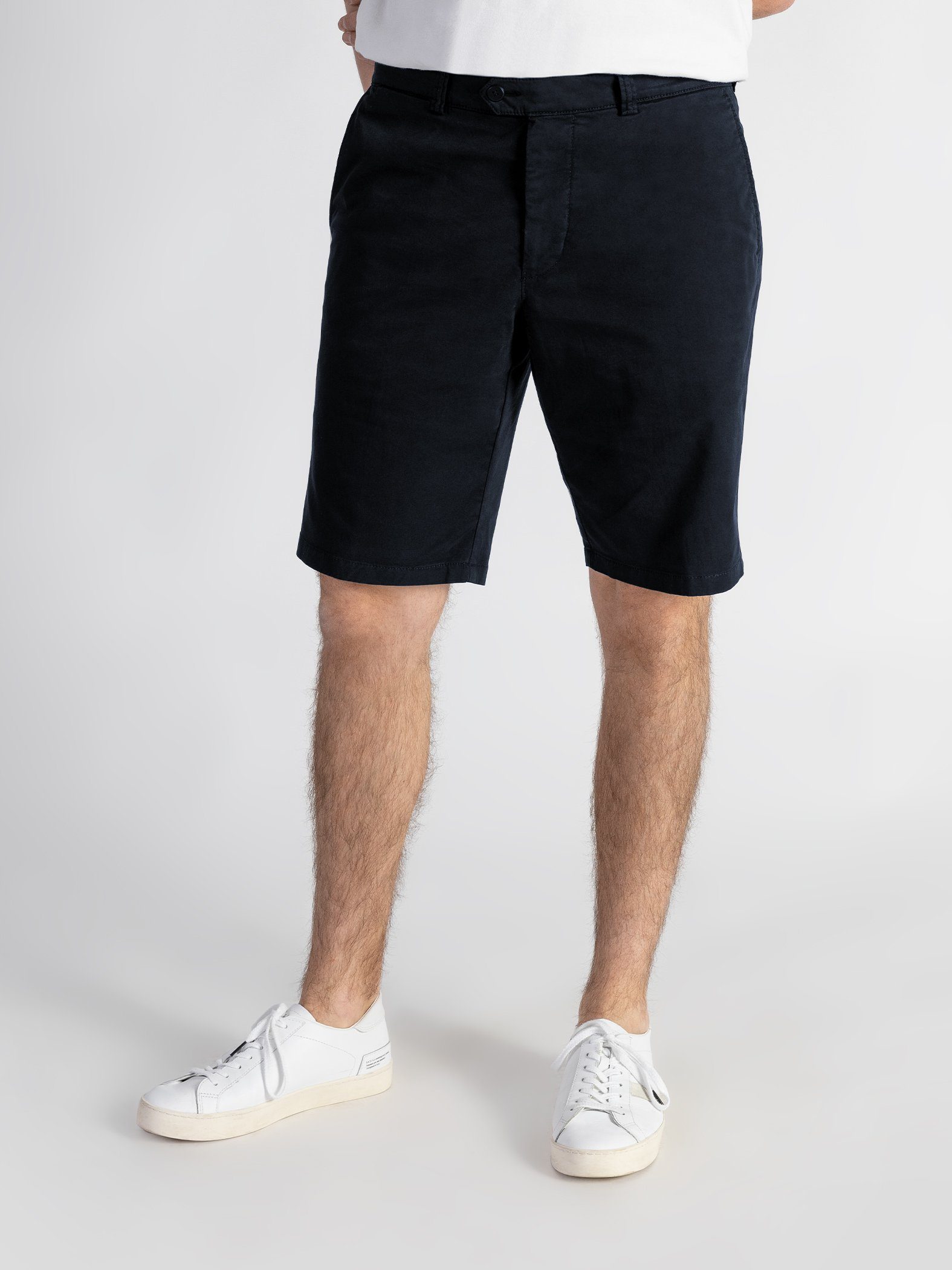 TwoMates Shorts Farbauswahl, mit GOTS-zertifiziert elastischem Shorts Dunkelblau Bund