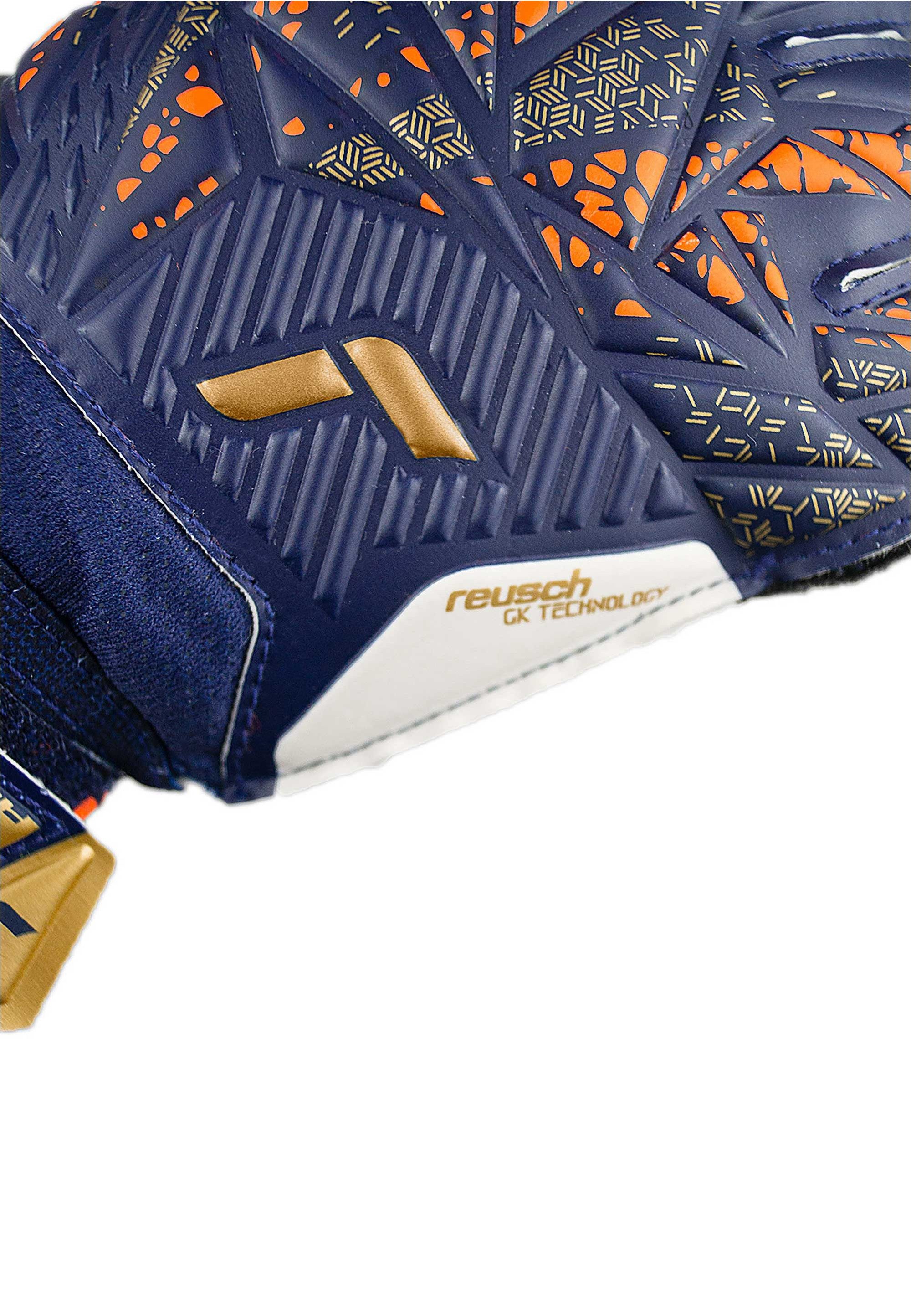 Reusch Torwarthandschuhe Attrakt Solid mit Expanse Cut