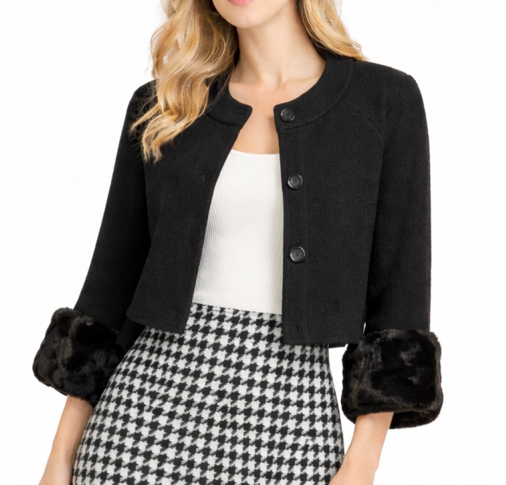 Mississhop Kurzjacke Damen Strickjacke mit Knopfleiste, Ärmel mit Kunstfellbesatz M.9098