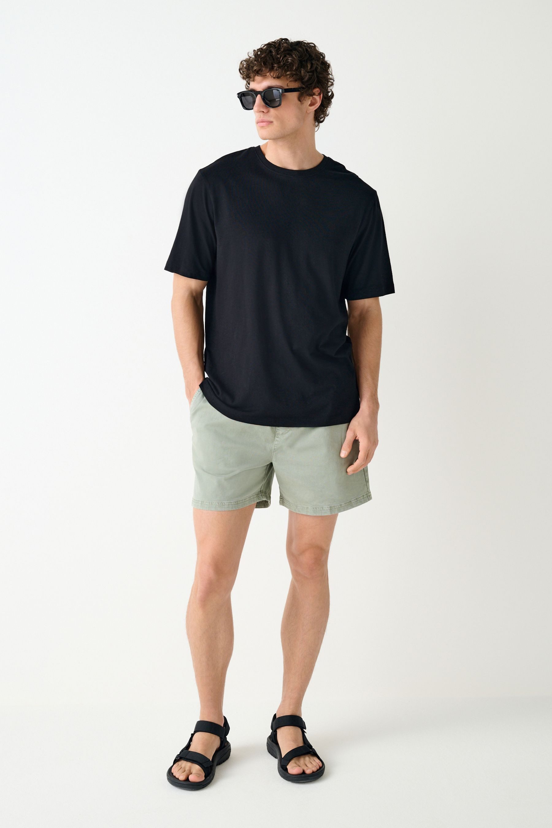 Shorts Shorts mit Stückfärbung und Kordelzug