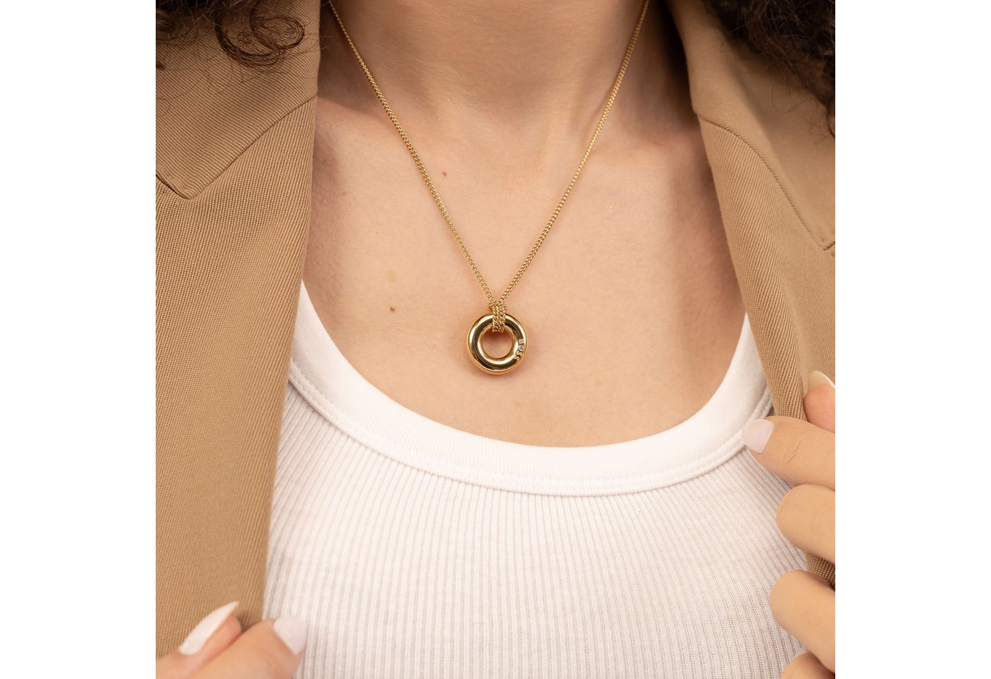 BOSS Kette mit Anhänger LIVE, Kreis, 15... BOSS Kette mit Anhänger LIVE, Kreis, 15...