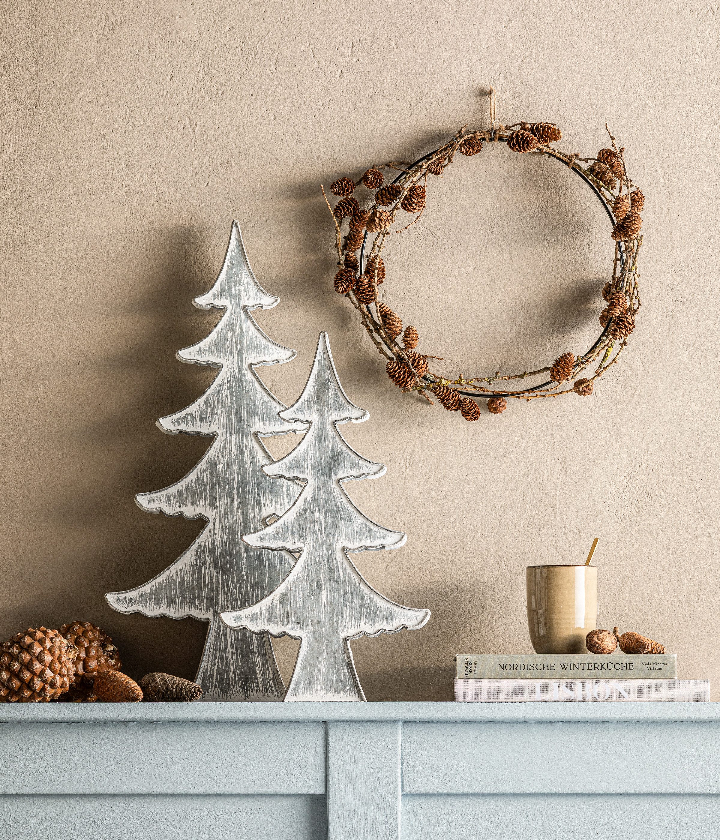 Dehner Weihnachtsfigur Deko Weihnachtsbaum, 56 x 30.5 x 9 cm, Metall, grau günstig online kaufen