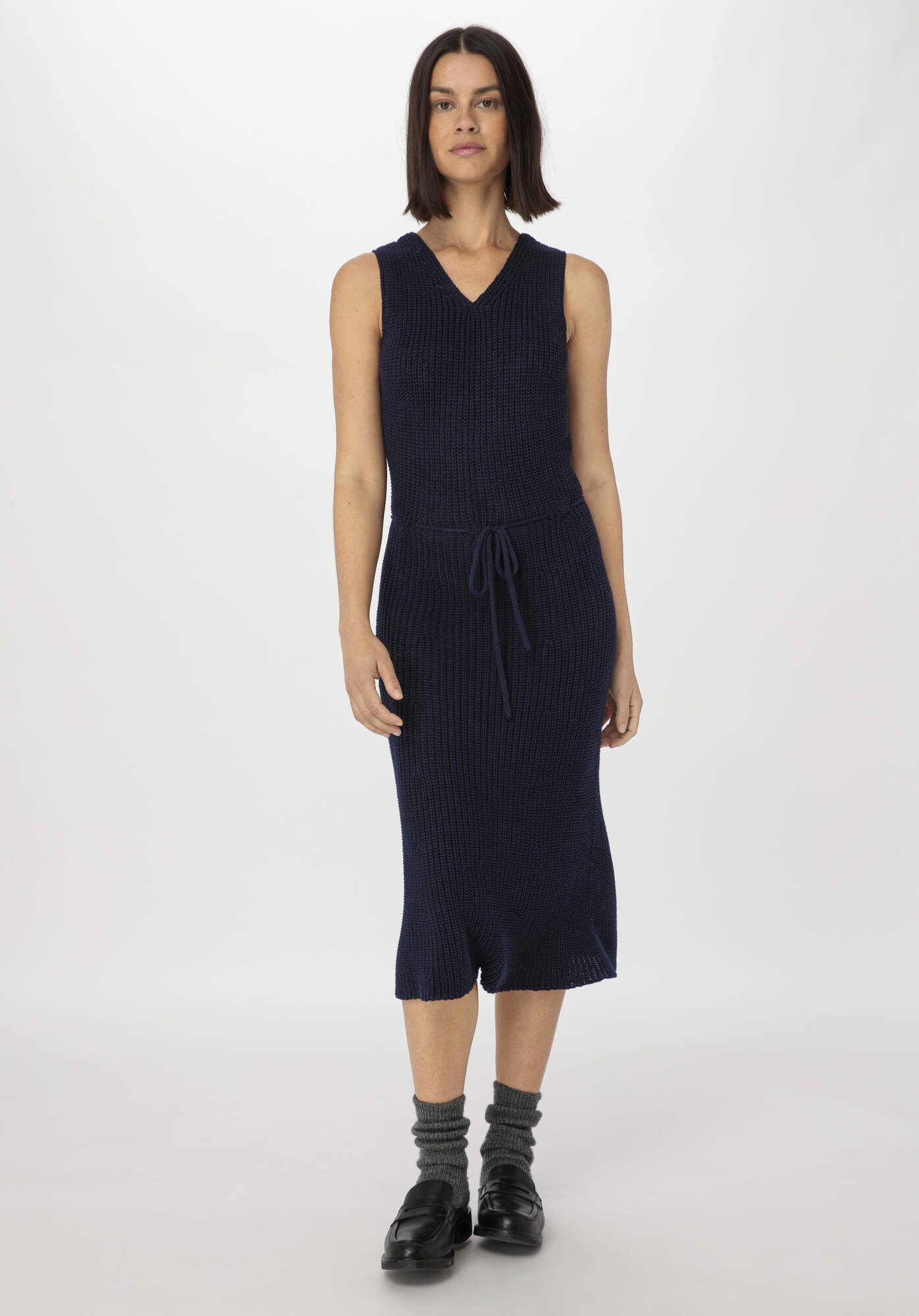 Hessnatur Strickkleid Midi Slim aus reiner günstig online kaufen