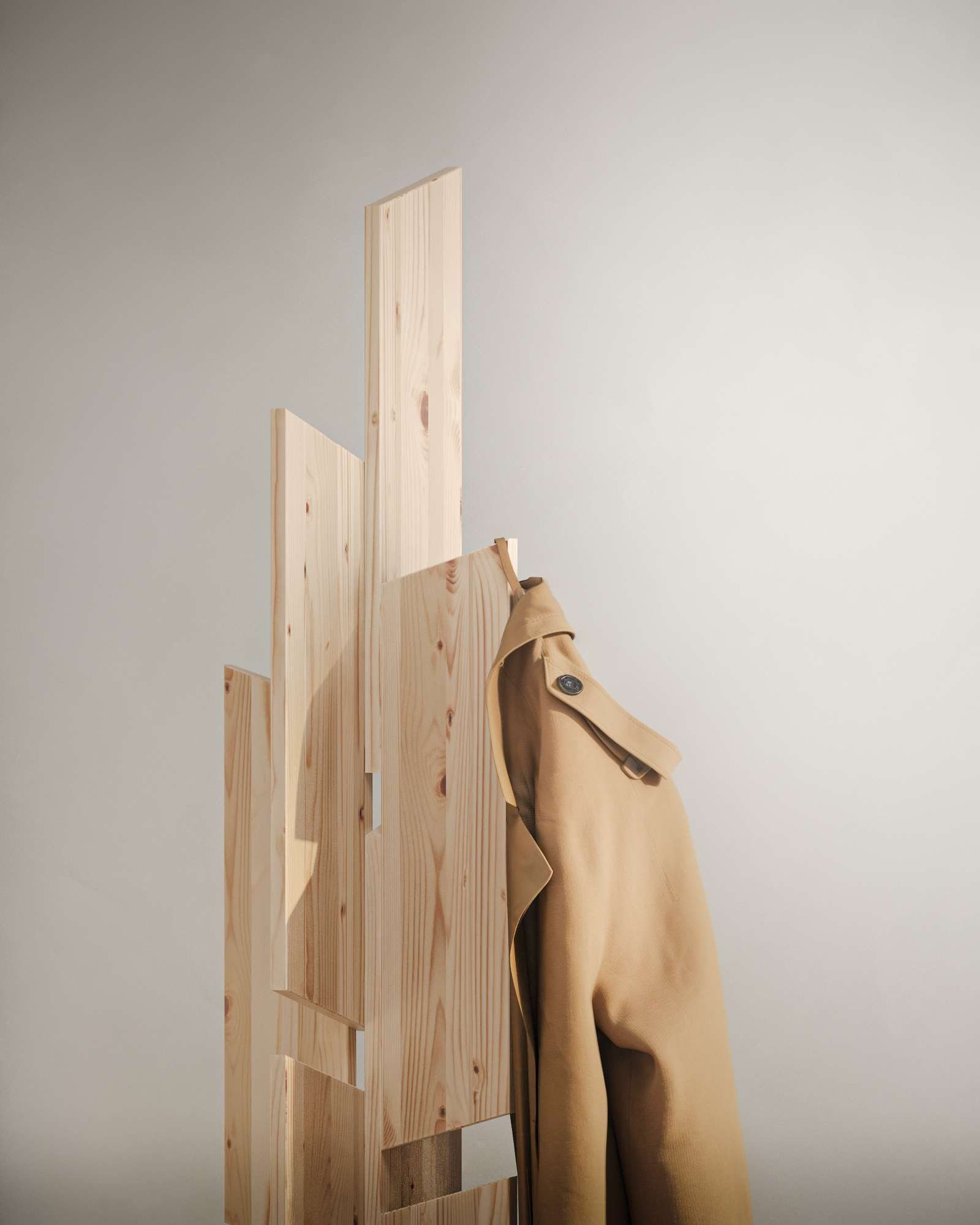 Karup Design Garderobenständer Keeper Coat Stand, Kleiderständer mit 12 Haken, Made in Europe, (B/H/T: ca 60 x 60 x 186 cm), frei stehend, vielseitig einsetzbar, FSC®-zertifiziertes Massivholz