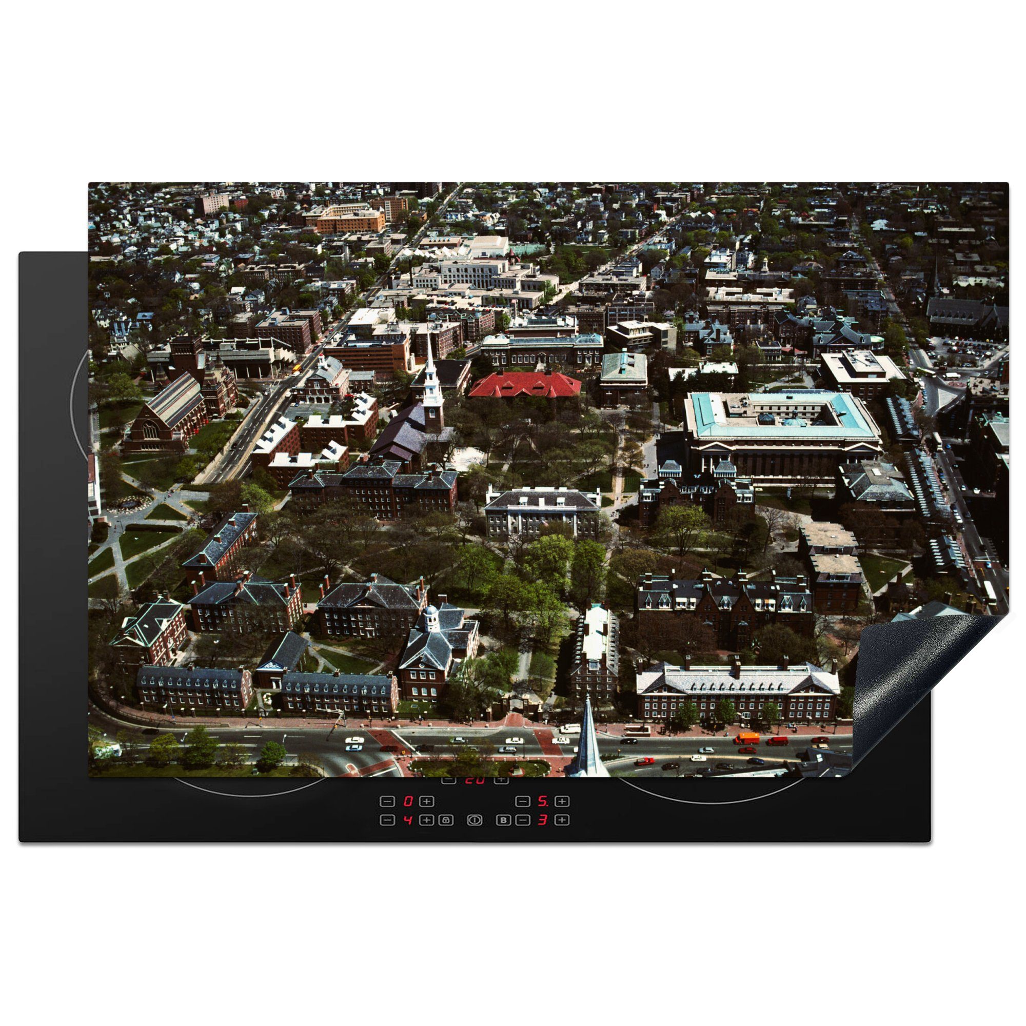 MuchoWow Herdblende-/Abdeckplatte Luftaufnahme der Harvard-Universität in Cambridge, USA, Vinyl, (1 tlg), 81x52 cm, Induktionskochfeld Schutz für die küche, Ceranfeldabdeckung