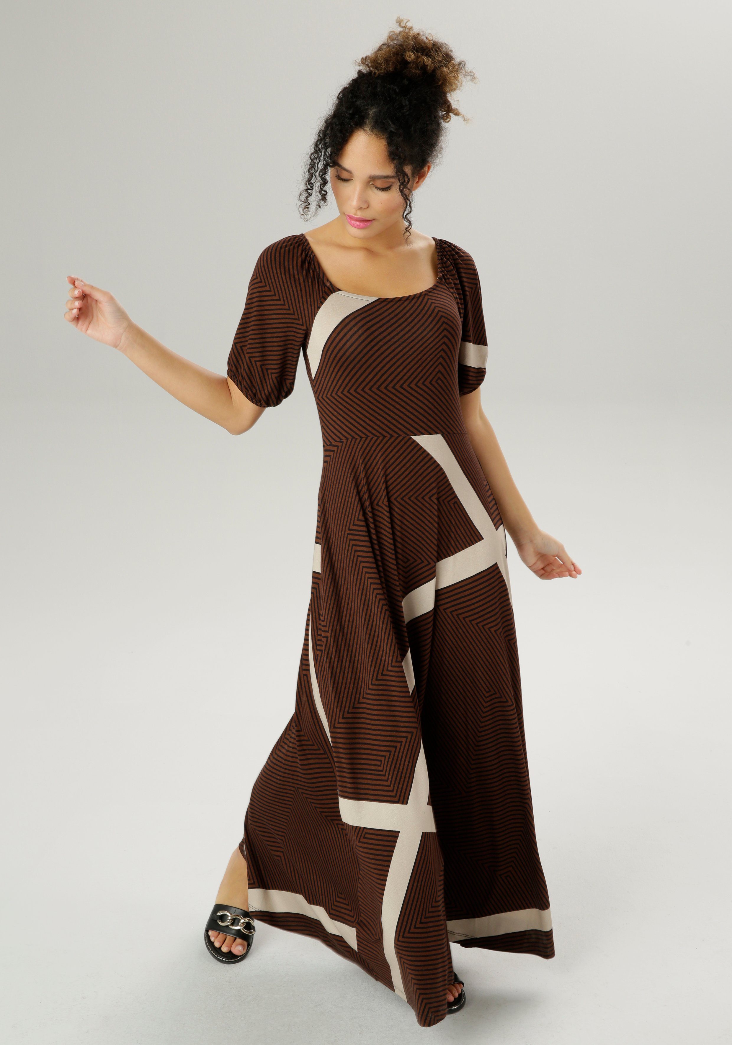 mit Unikat SELECTED grafischem Damenkleid Halbarm, Teil verlängertem Sommerkleid mit Jedes ein Aniston Allover-Muster -