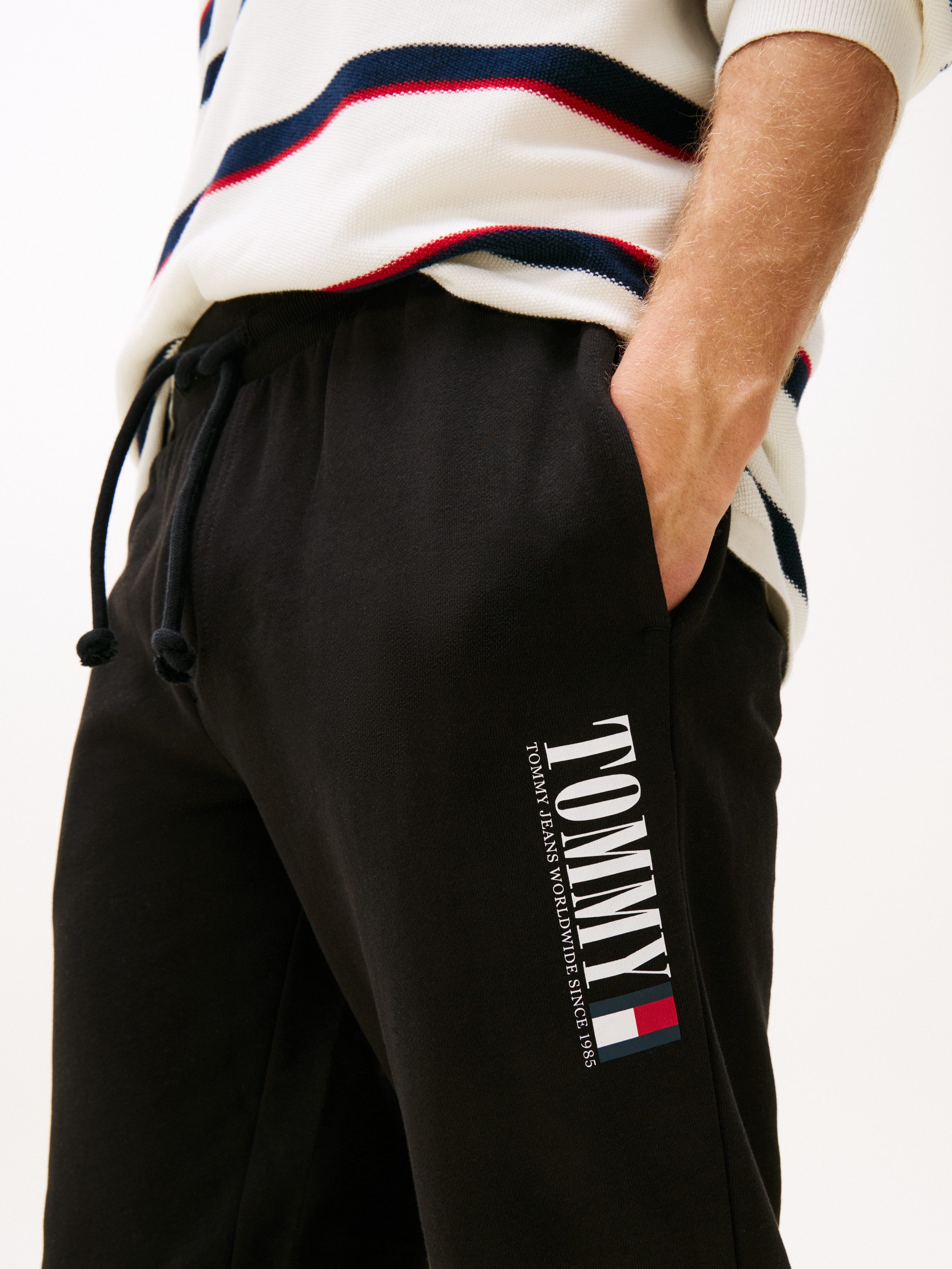 Tommy Jeans Sweathose TJM SLIM RWB DNA GRAPHIC PANT mit elastischem Bund, g günstig online kaufen