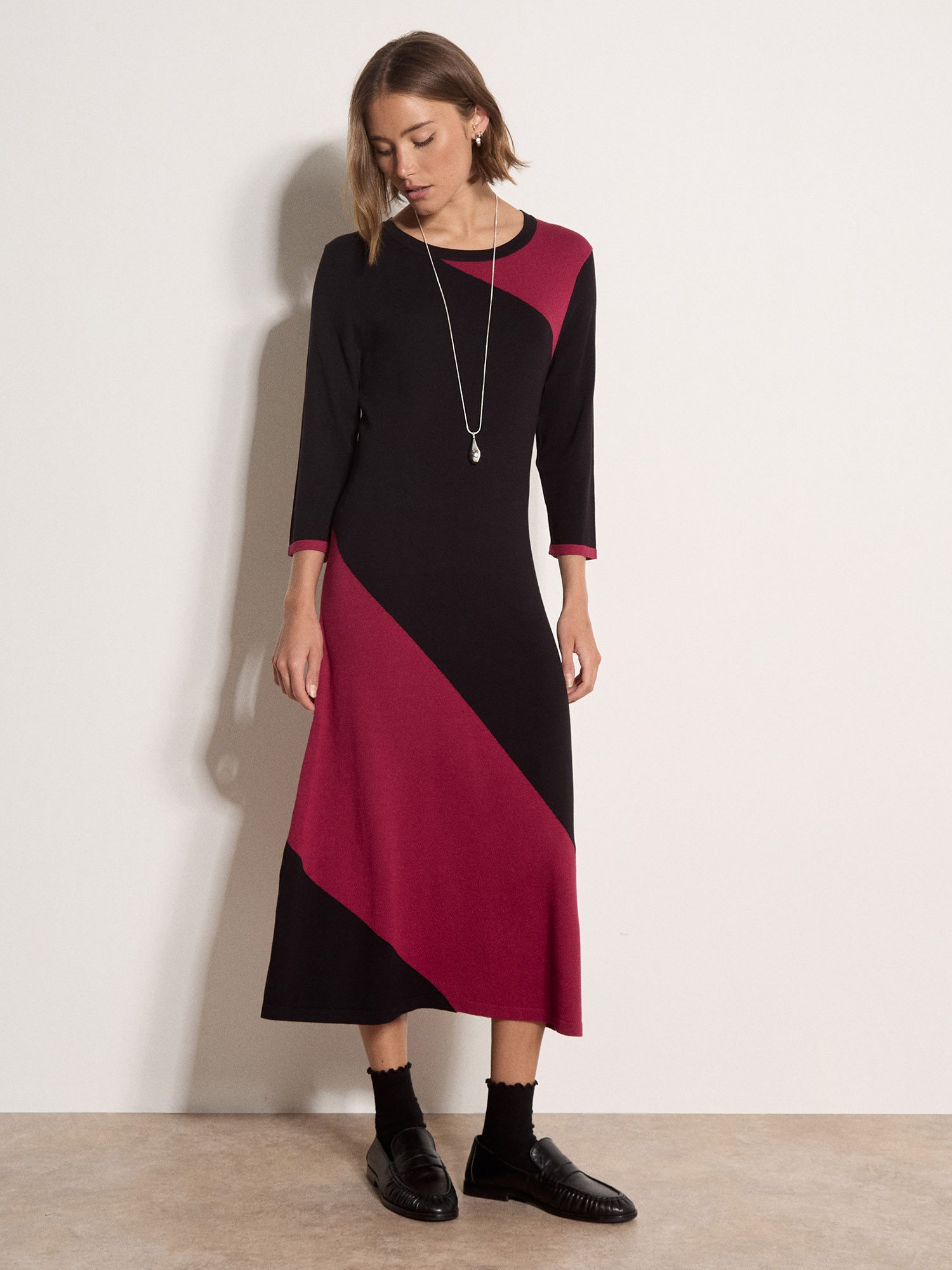 Apricot Maxikleid Strickkleid mit diagonalen Blockstreifen