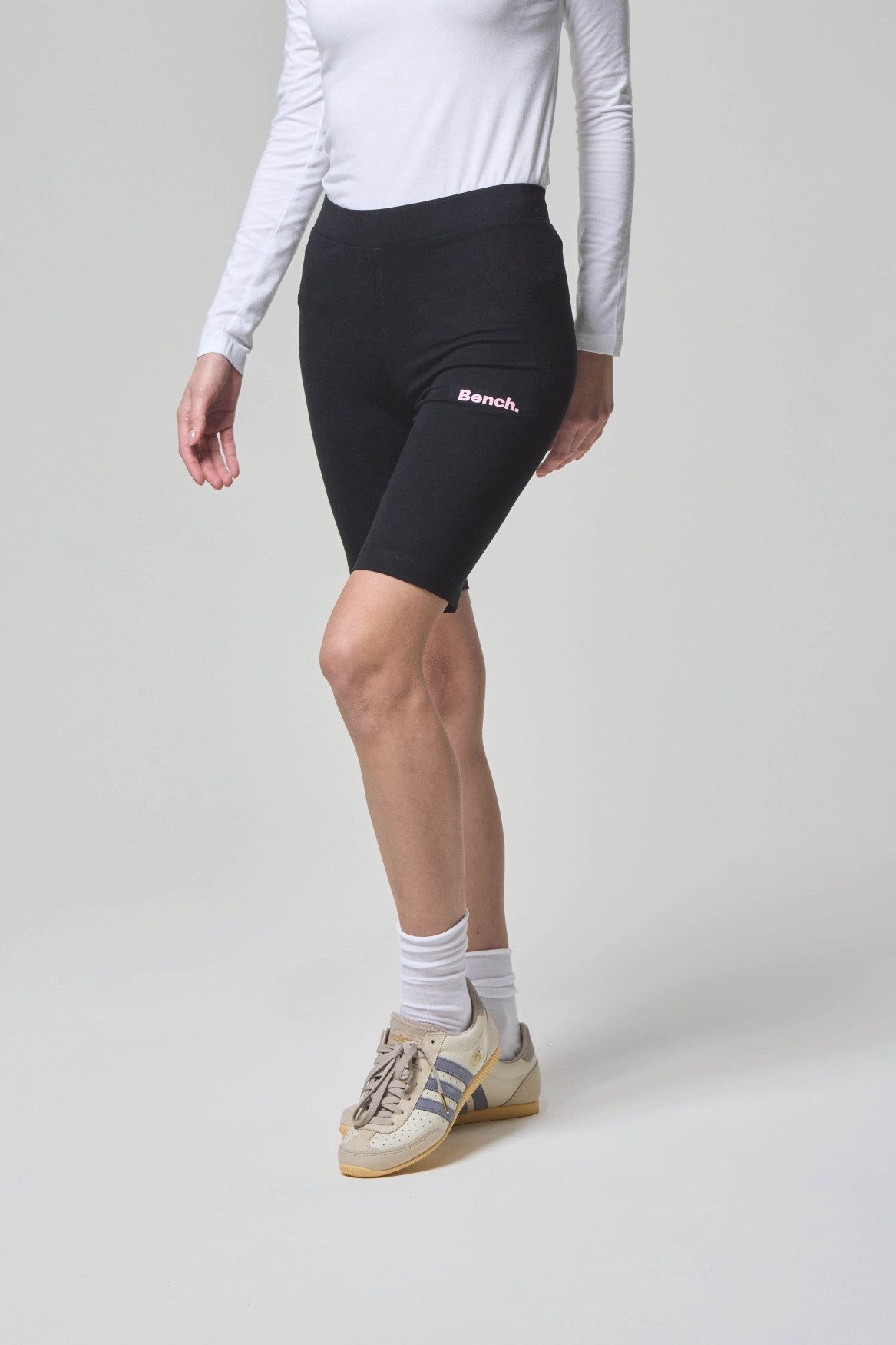 Bench. Jogger Pants Bench Hose Addy