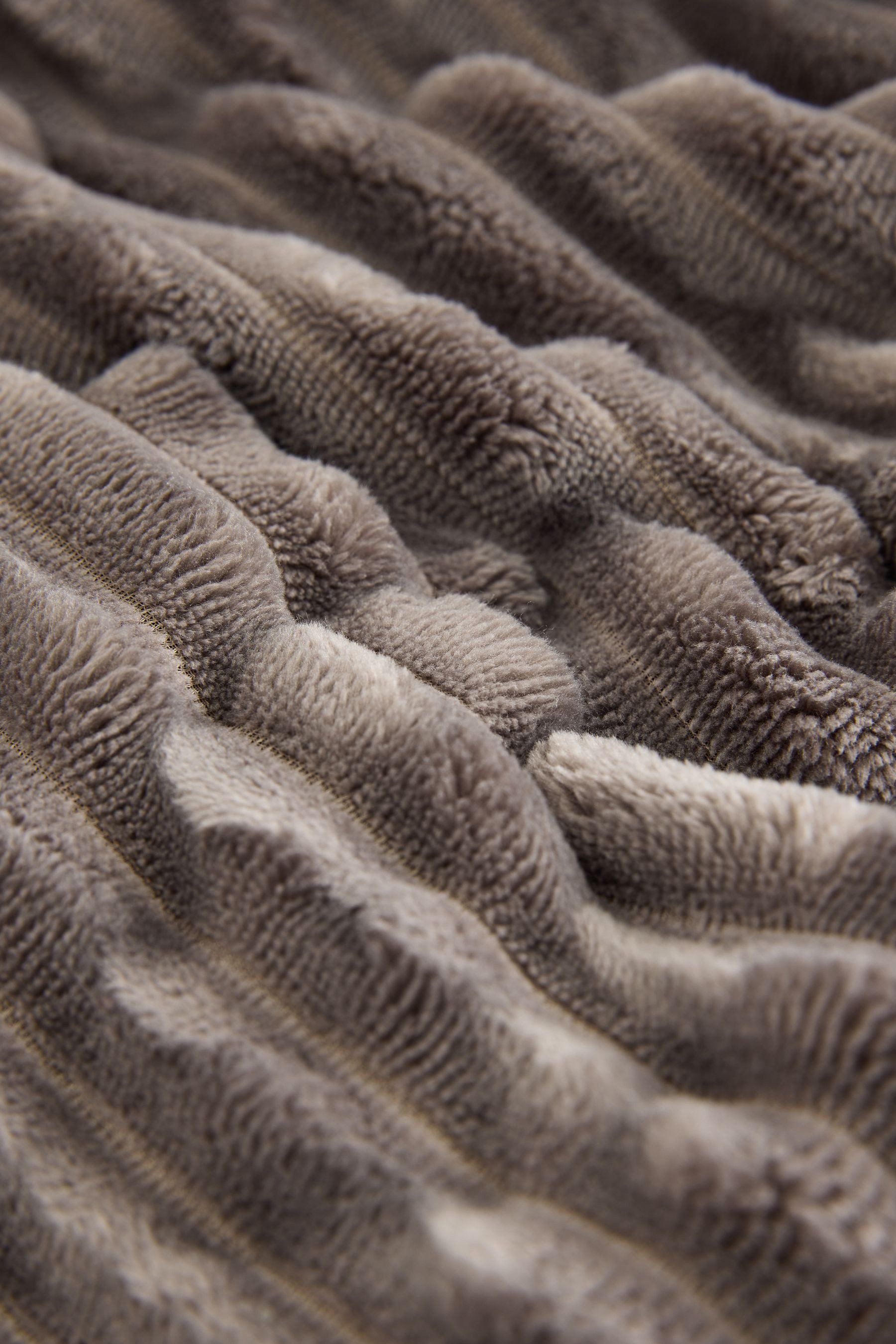 Next Herrenbademantel Morgenmantel mit gerippter Struktur, Polyester (recycelt), Polyester