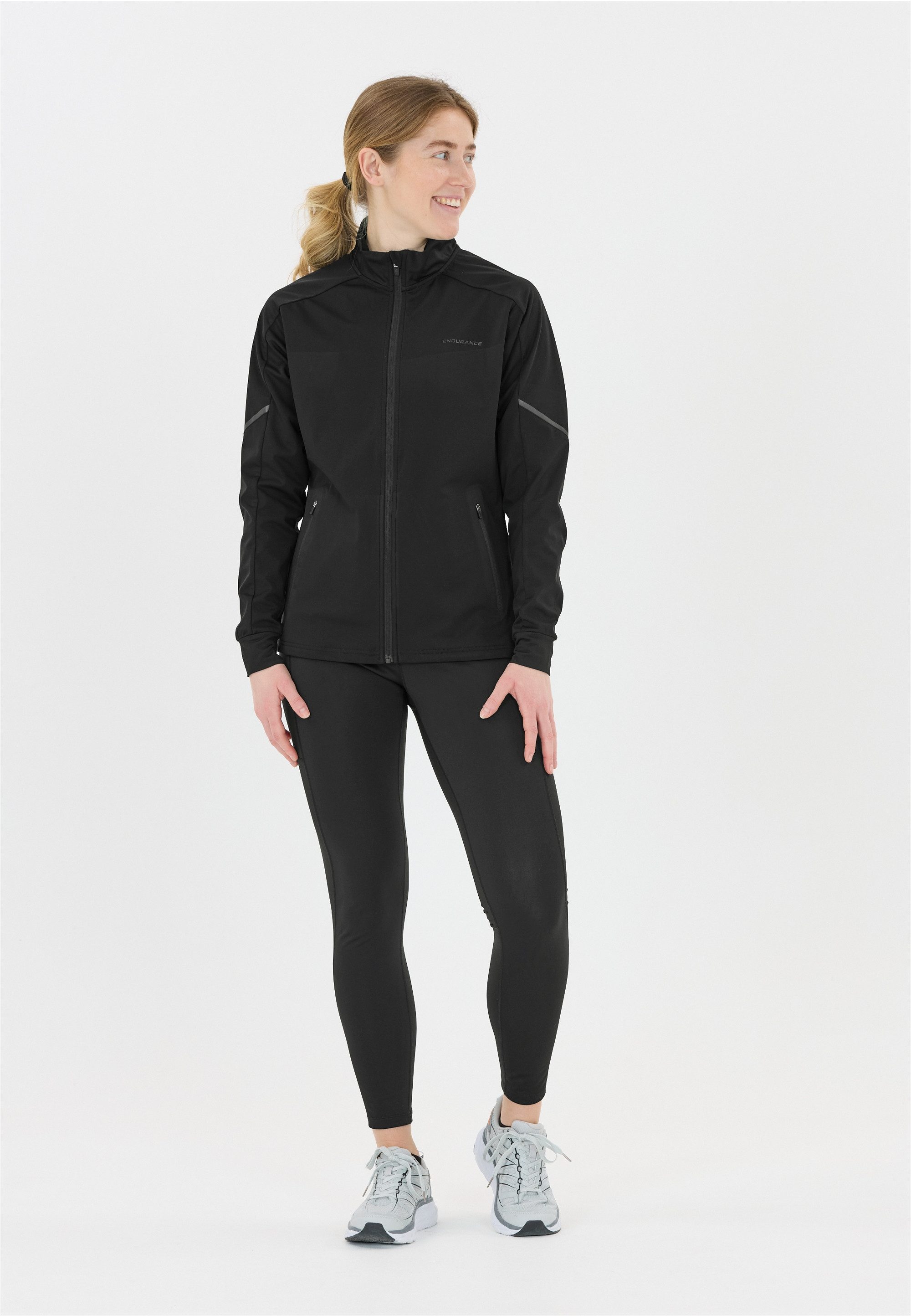 ENDURANCE Laufjacke Aisling in atmungsaktiver Qualität günstig online kaufen