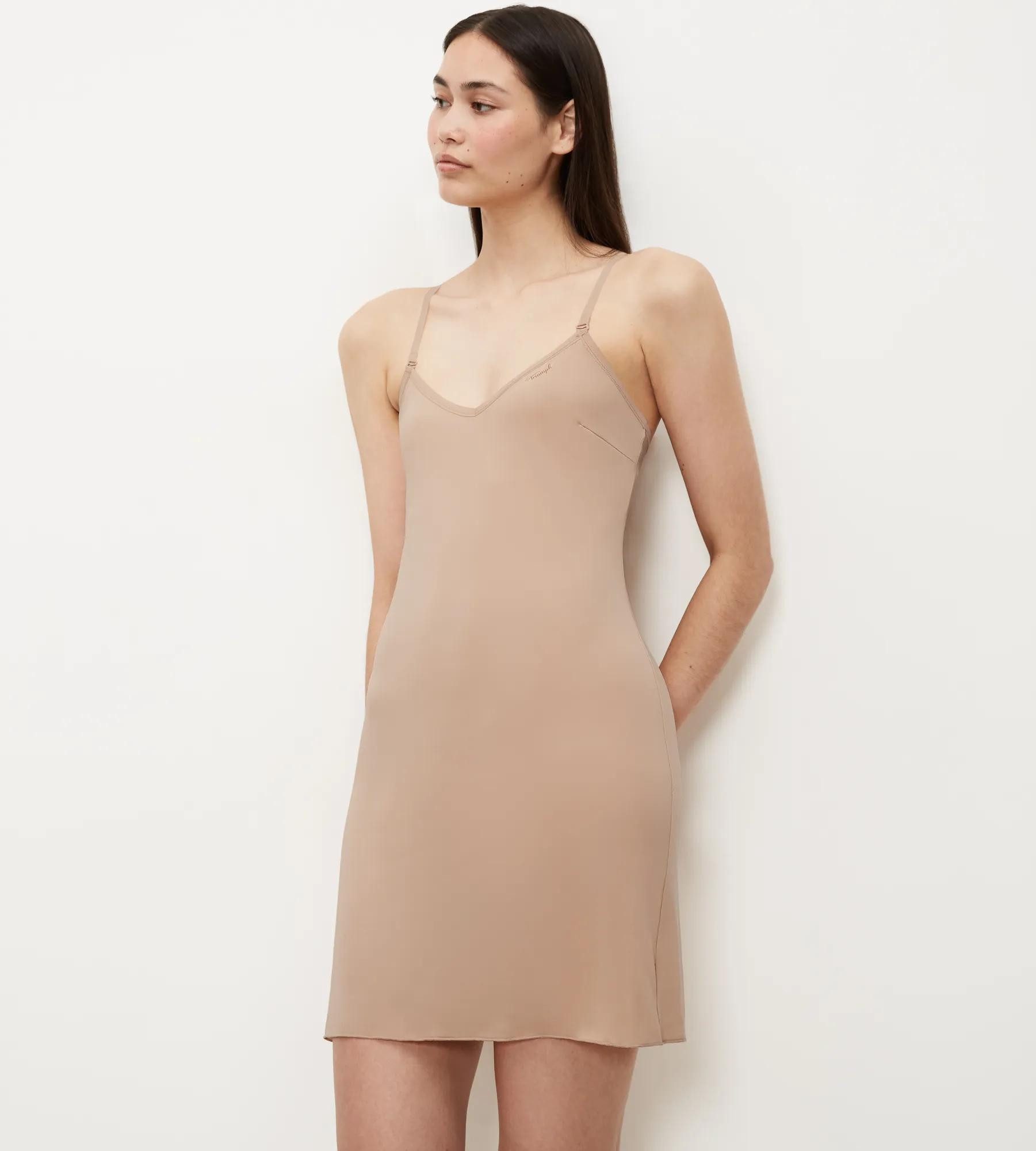 Triumph Unterkleid Body Make-Up T Dress 02 nahezu unsichtbar, tiefer V-Ausschnitt