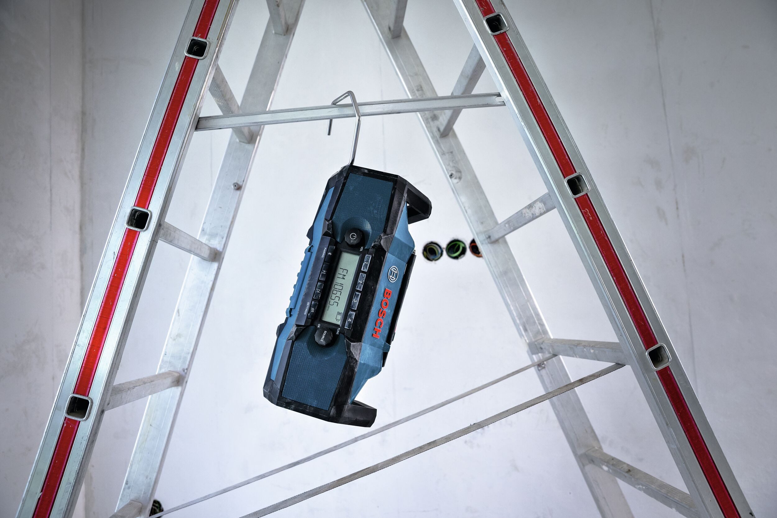 BOSCH GPB 18V-3C Baustellenradio (Akku-Radio Ohne Akku - im Karton)
