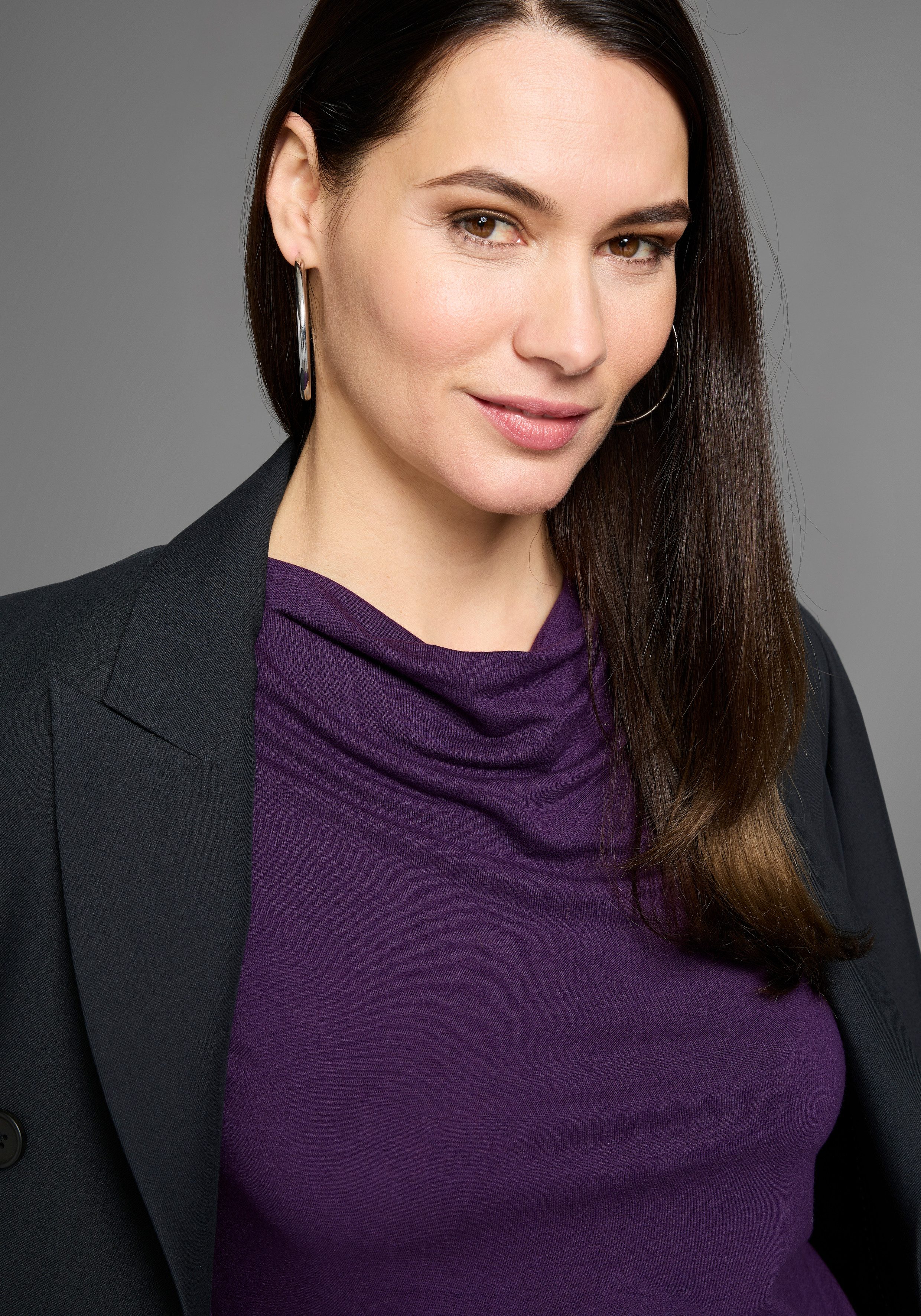 HECHTER PARIS Trägertop mit Wasserfallausschnitt. Reduzierter Preis € 14,60. Unverbindliche Preisempfehlung € 29,99