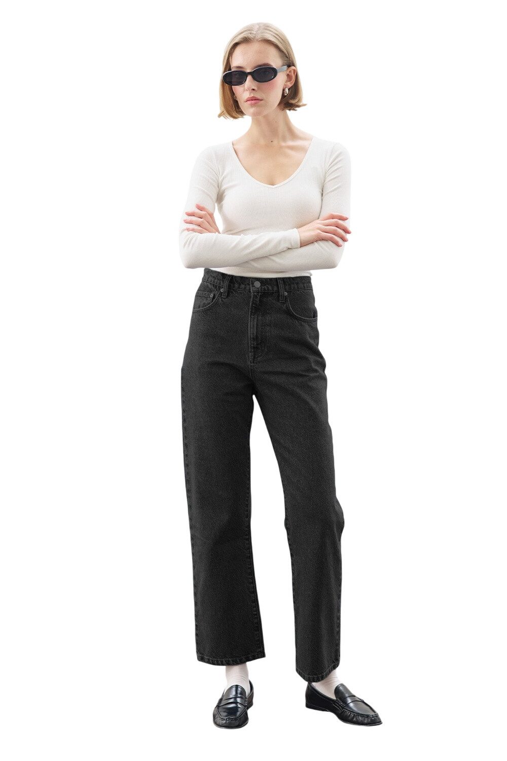 MANUKA Bequeme Jeans Schwarze, gerade geschnittene Ankle-Jeans
