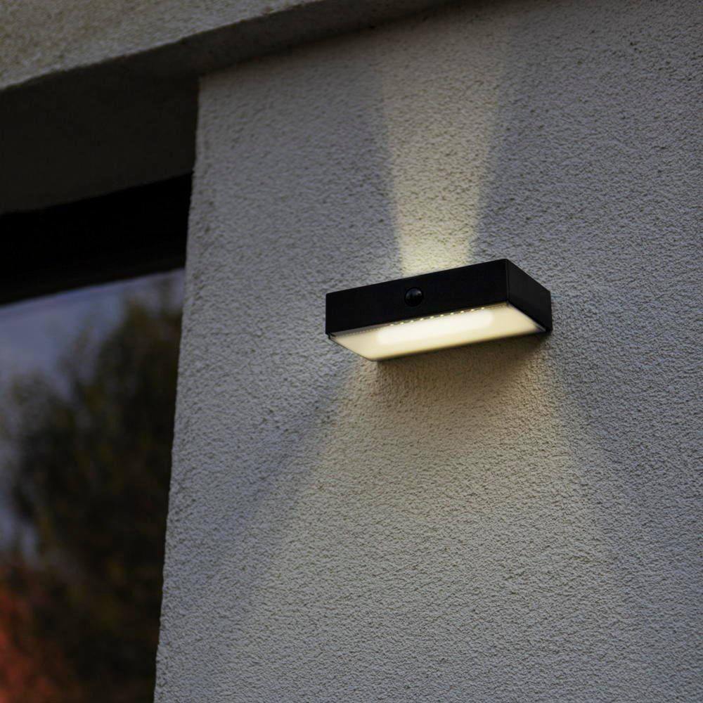 click-licht LED Solarleuchte Smarte LED Solar Wandleuchte Fadi in  Schwarz-matt 2x 2,5W 800lm IP54, keine Angabe, Leuchtmittel enthalten: Ja,  fest verbaut, LED, warmweiss, Solarleuchten