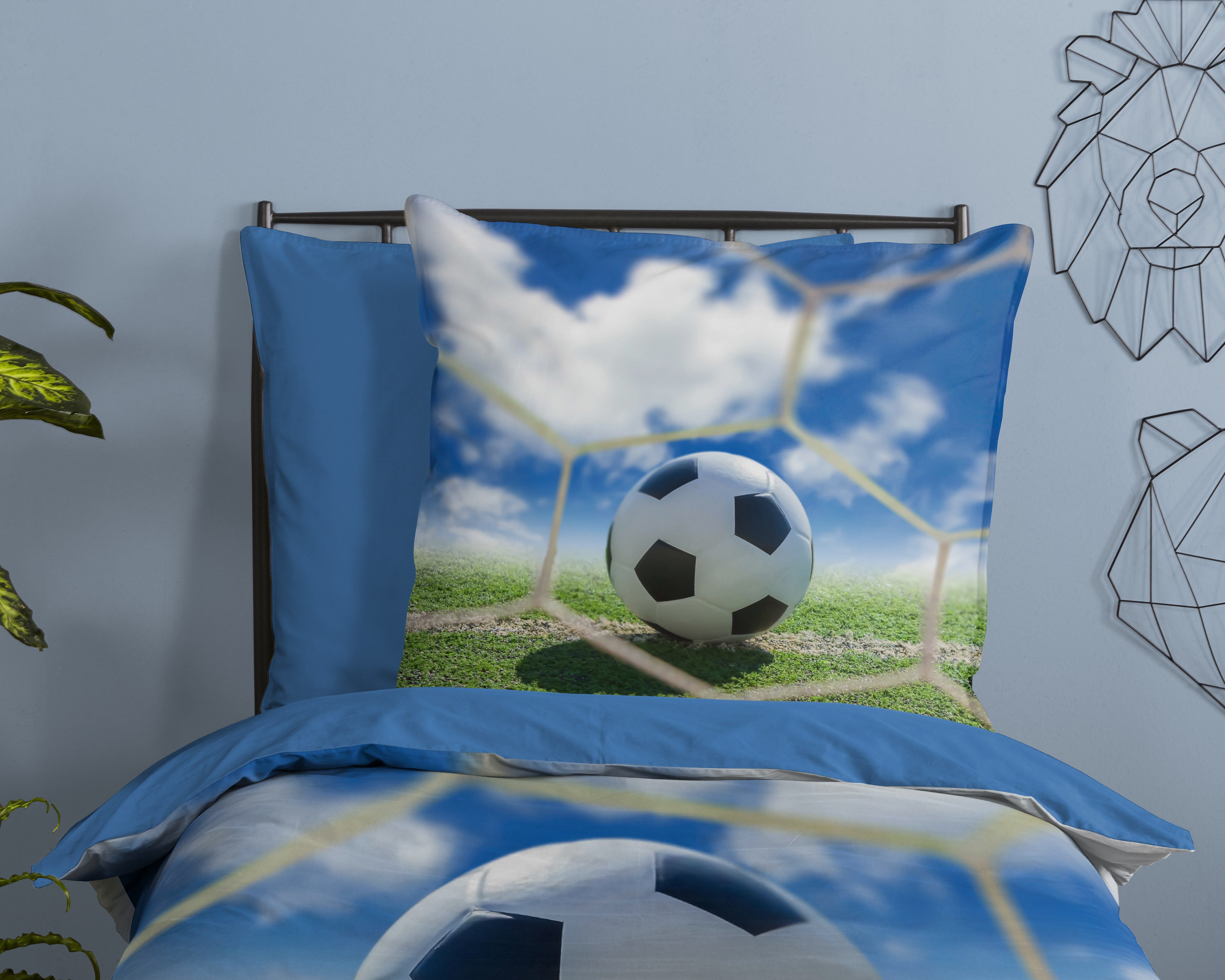 good morning Kinderbettwäsche Maurits, Renforcé, 2 teilig, Baumwolle, Renforcé, Wendeoptik, Kind, Junge, Fußball, blau