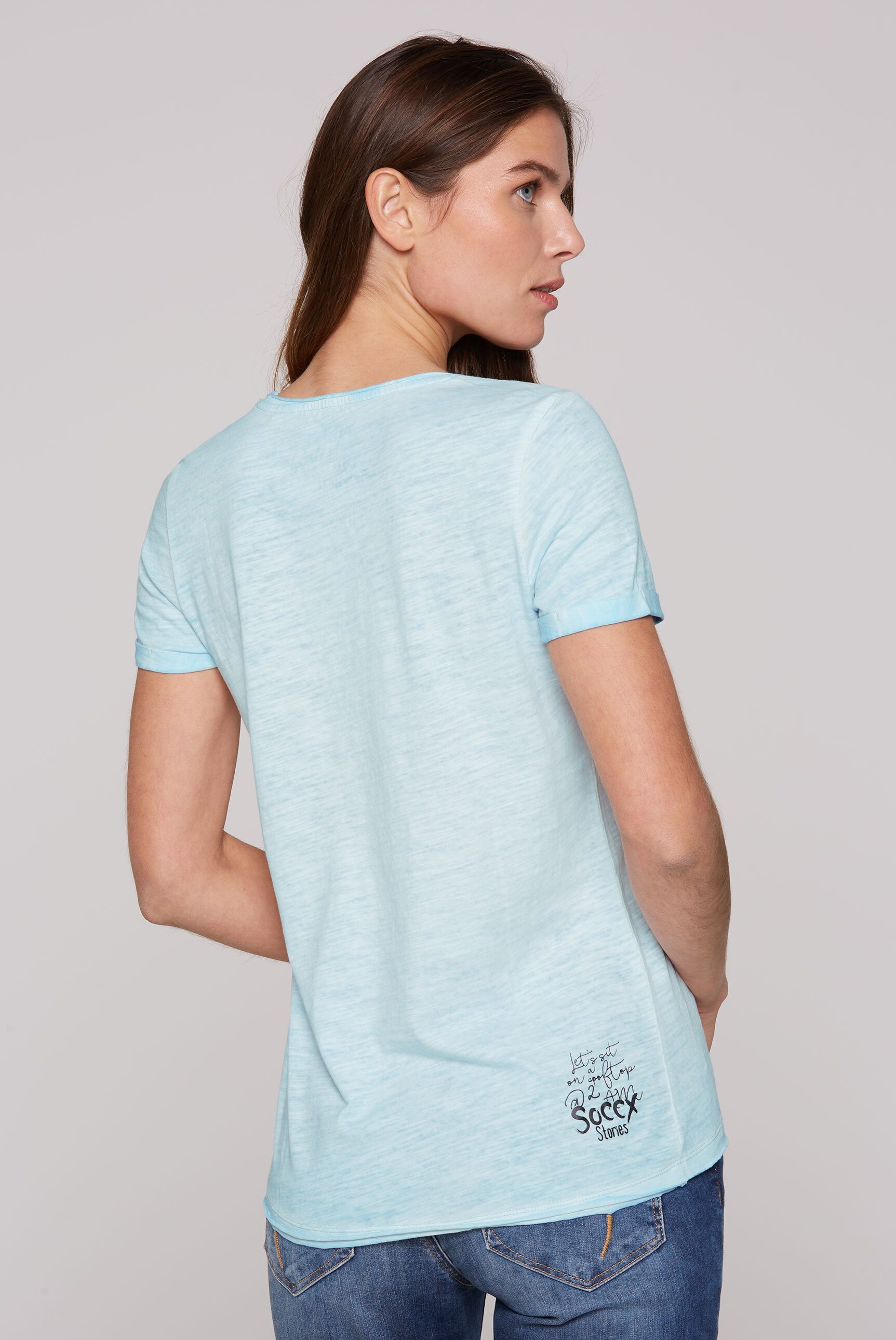 SOCCX Rundhalsshirt mit offenen Kanten