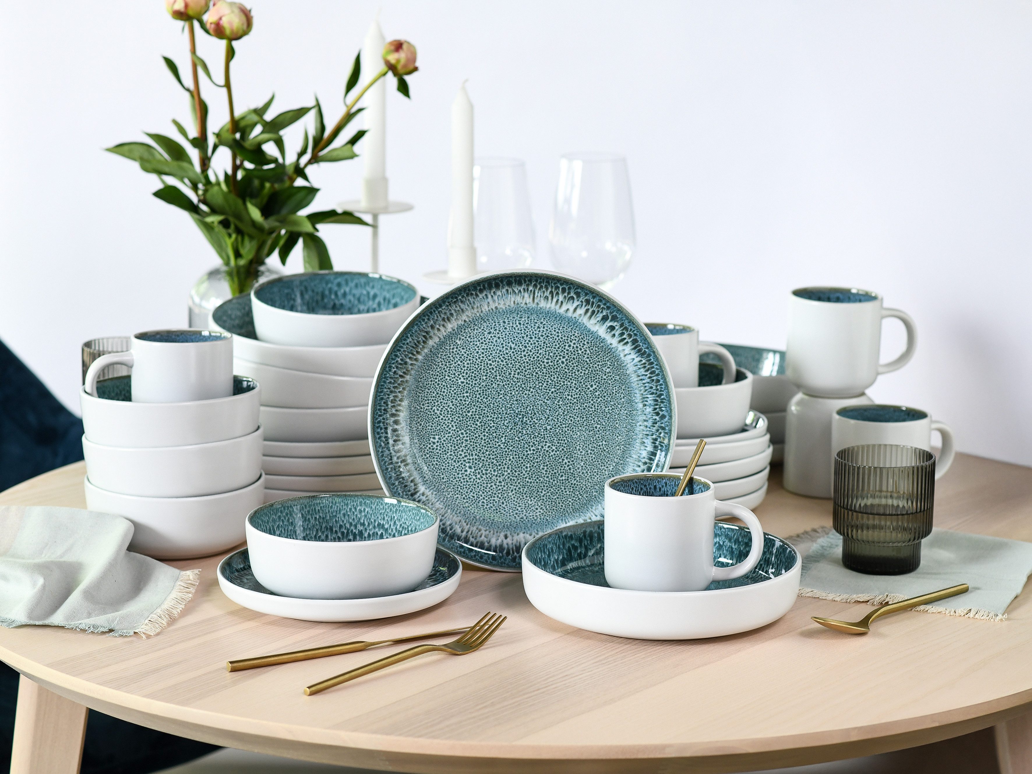 OTTO home Kombiservice modernes Geschirr-Set, Service Novalee (30-tlg), 6 Personen, Steinzeug, hohe Haltbarkeit, spülmaschinen- & mikrowellengeeignet, Reaktivglasur