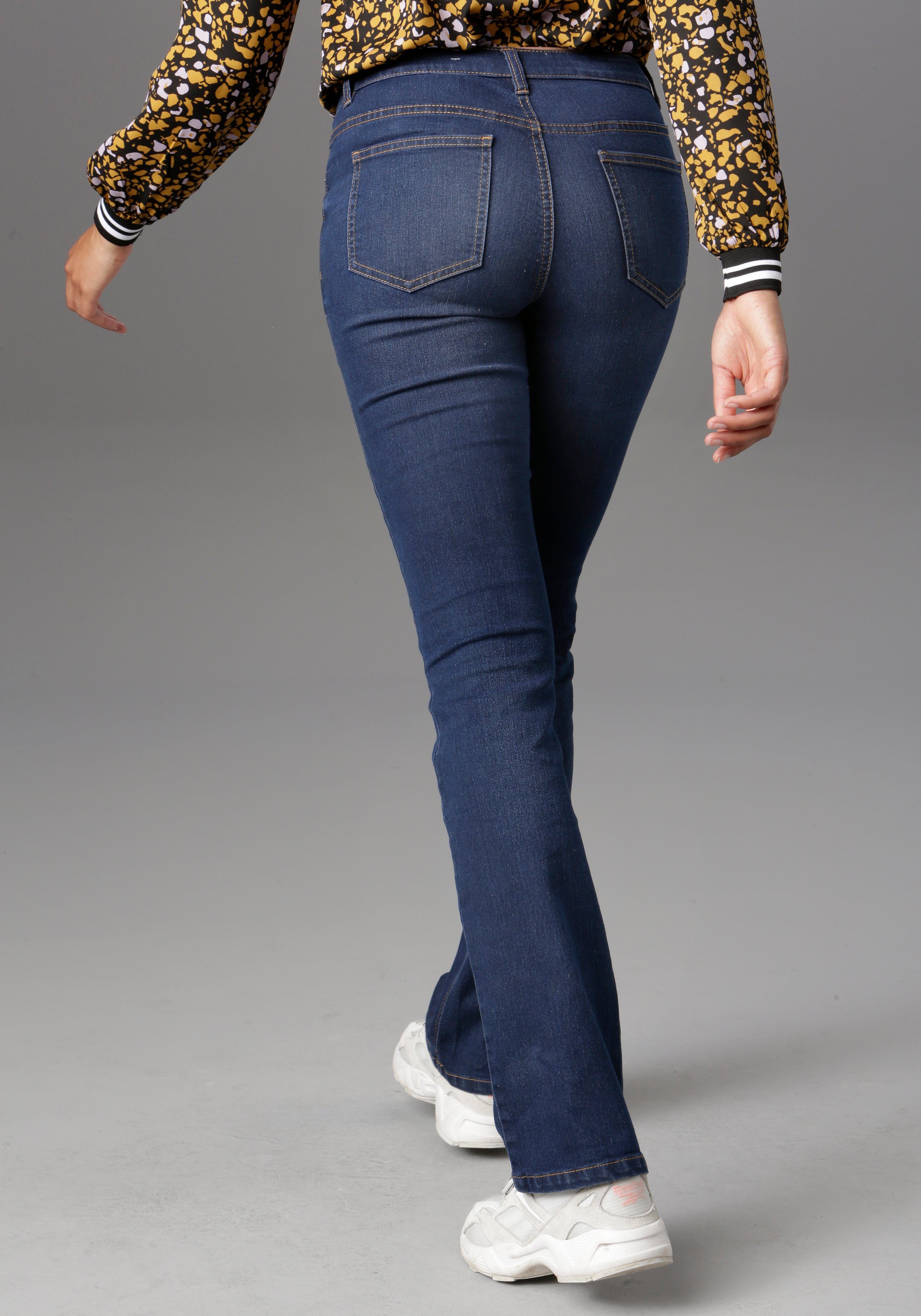 regular waist CASUAL Bootcut-Jeans Aniston