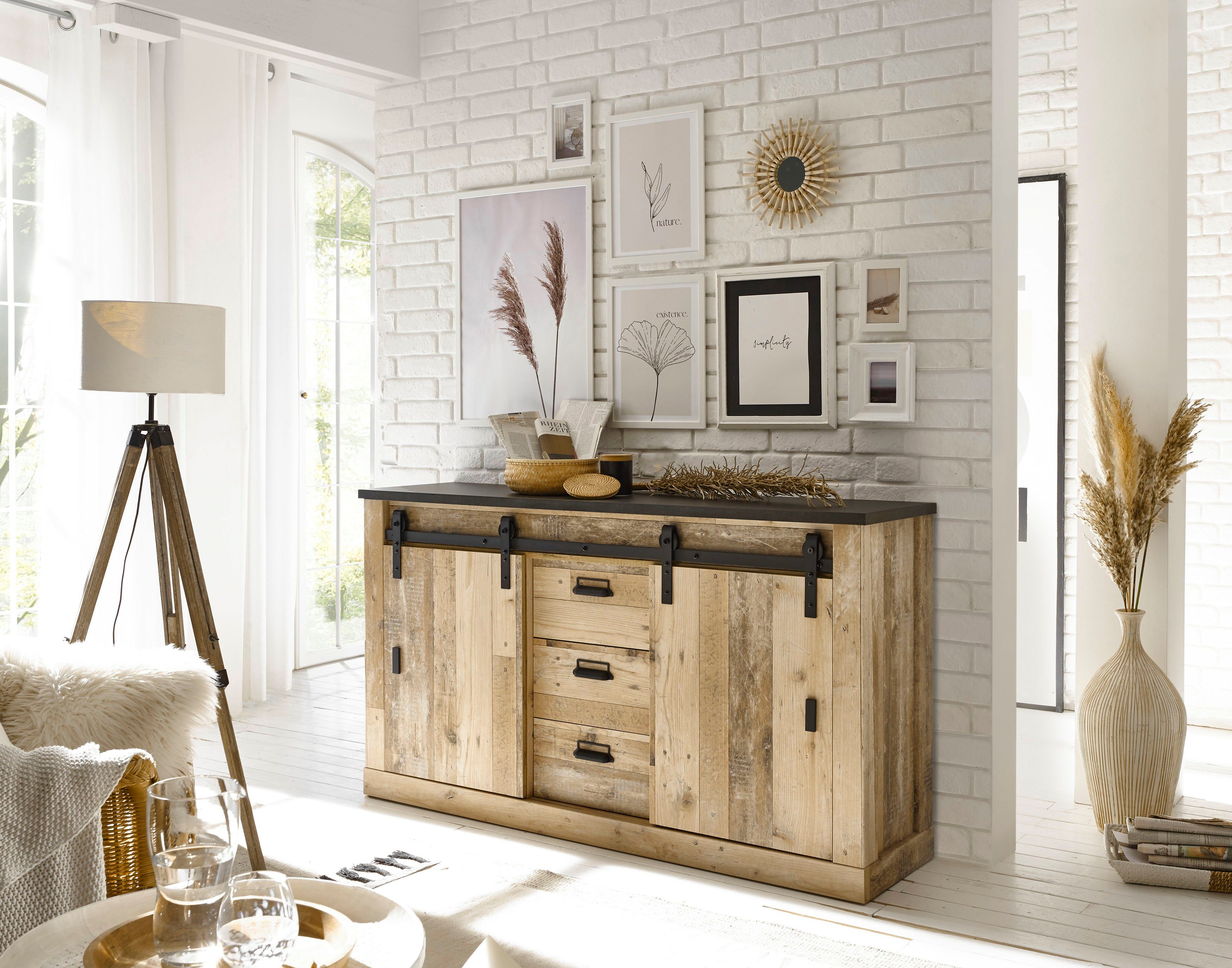 Home affaire Sideboard Sherwood, Kommode im Industrial-Style, Schrank, Stauraumelement, mit Scheunentorbeschlag & Apothekergriffen, in 2 Farben erhältlich