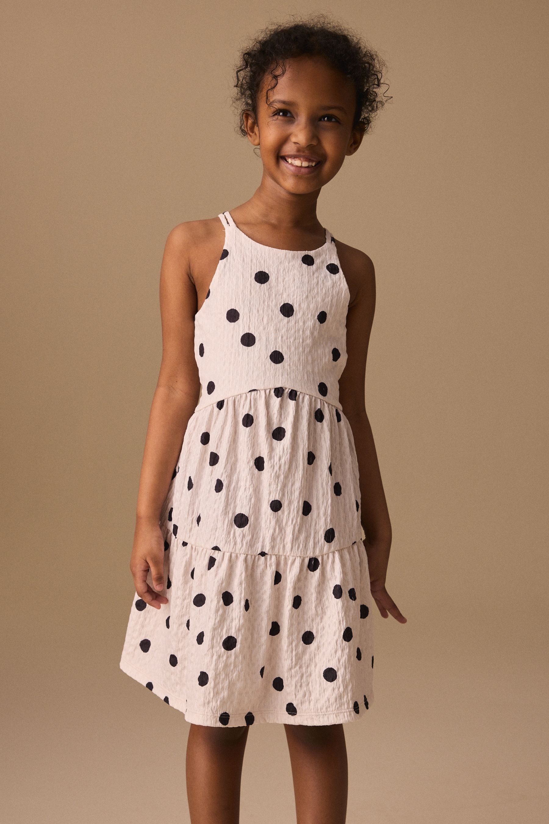 Next Trägerkleid Sommerkleid mit Trägern und Knitteroptik (1-tlg)