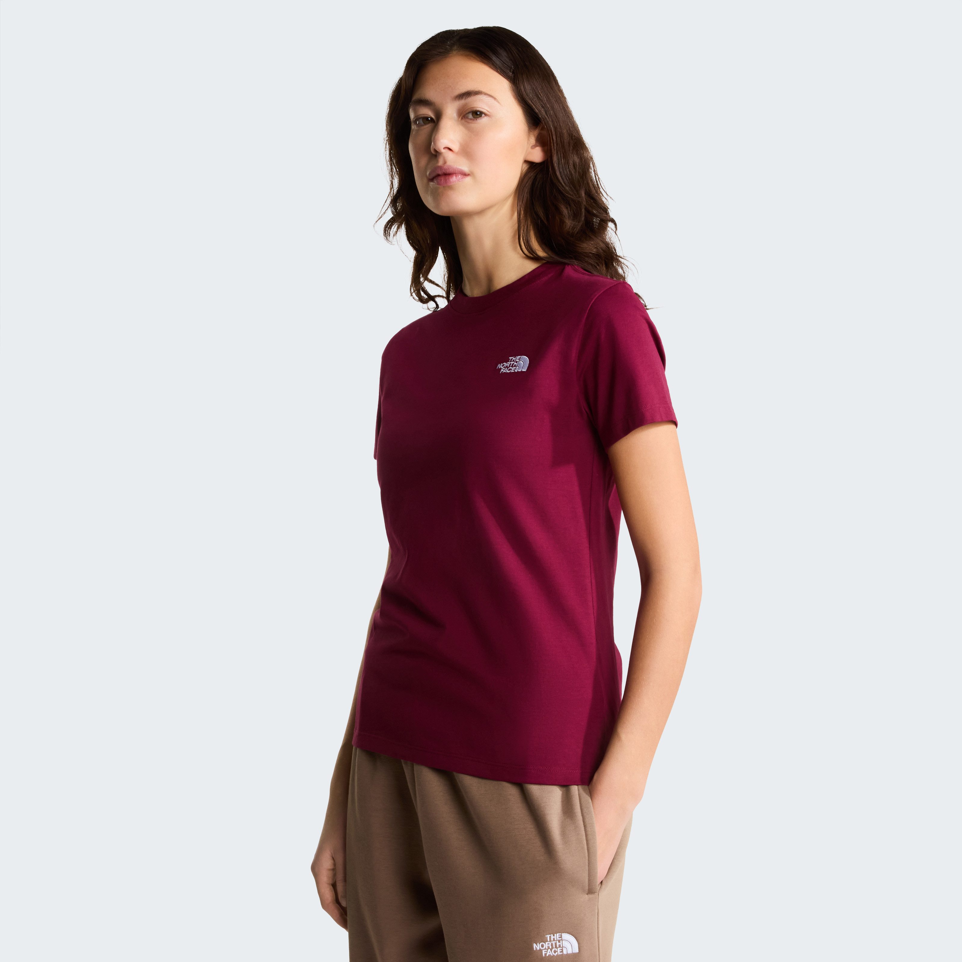 The North Face T-Shirt W EVOLUTION SIMPLE DOME SLM SHORT SLEEVE schmaler Schnitt, Kurzarm, für Wandern und Outdoor-Aktivitäten