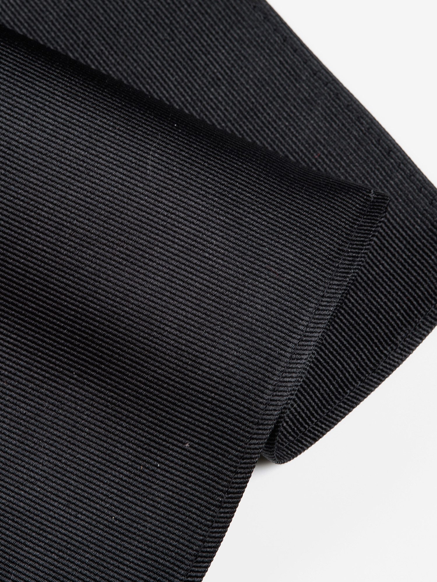 MONTI Einstecktuch RENZO, aus reiner Seide mit eleganter Twill-Struktur – 30 x 30 cm