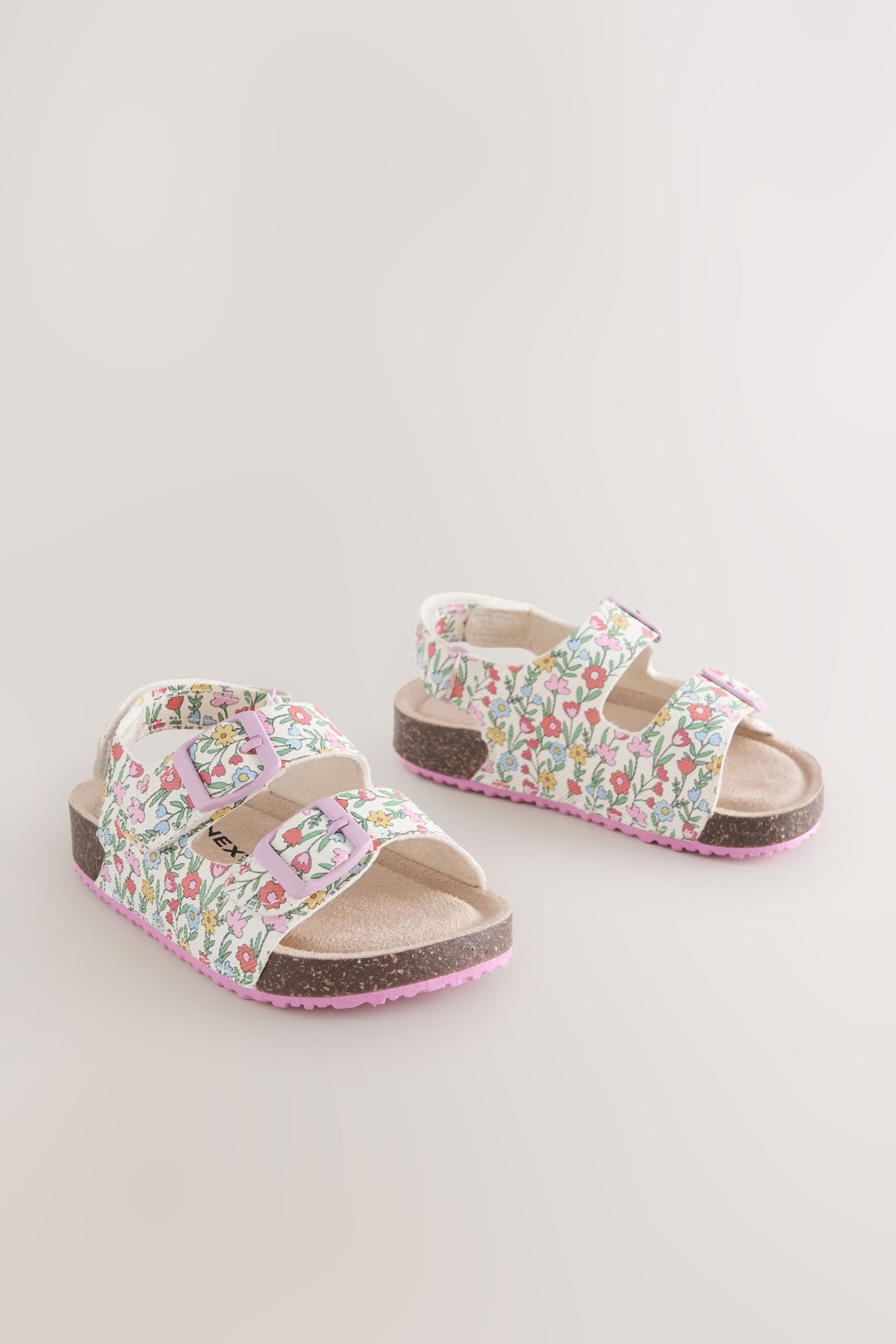 Next Sandalen mit zwei schmalen Riemchen + Kork-Fußbett Sandale (1-tlg)
