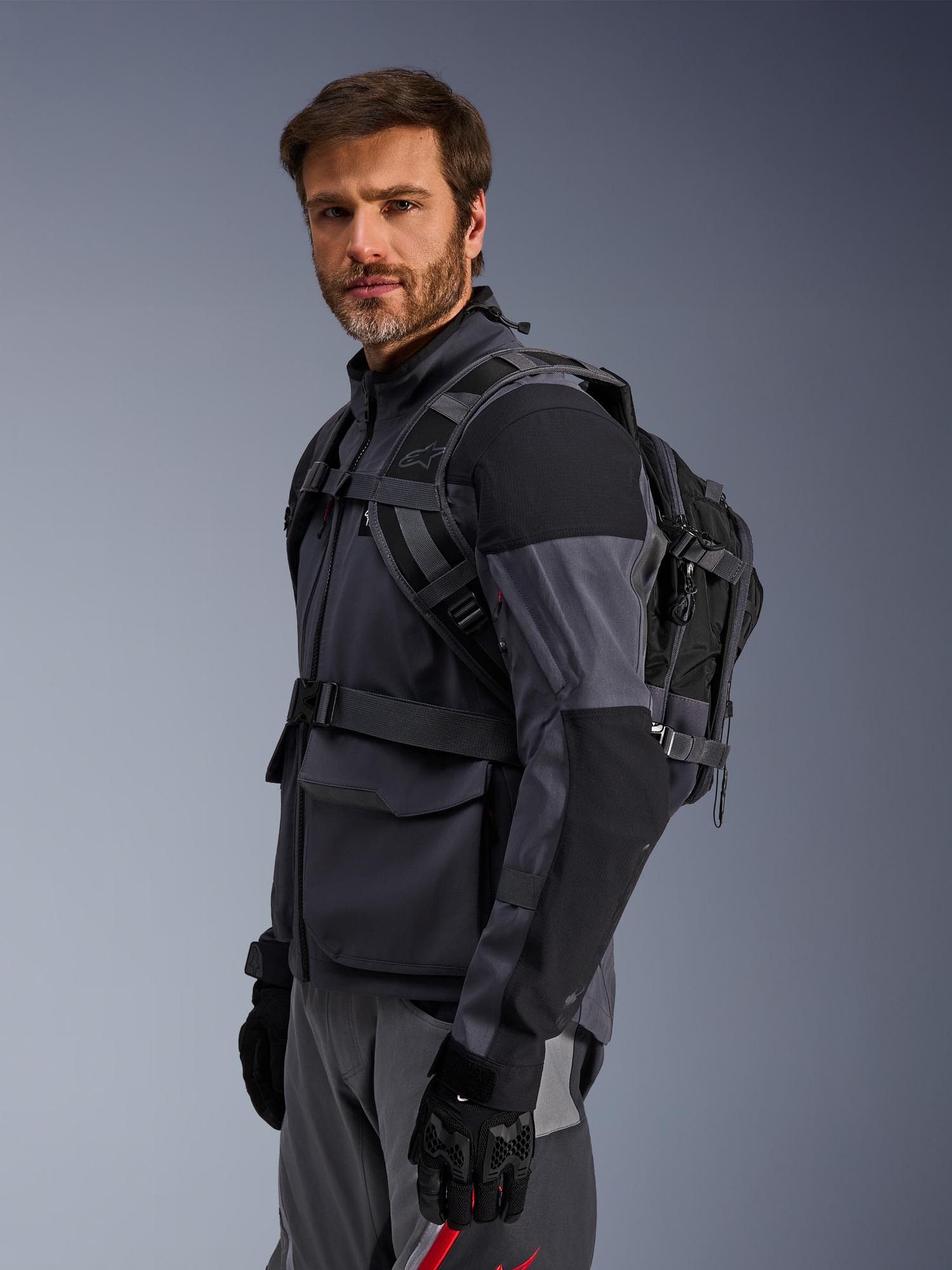 Alpinestars Rucksack AT-15 Motorradrucksack, erweiterbares Volumen,Molle Befestigungssystem