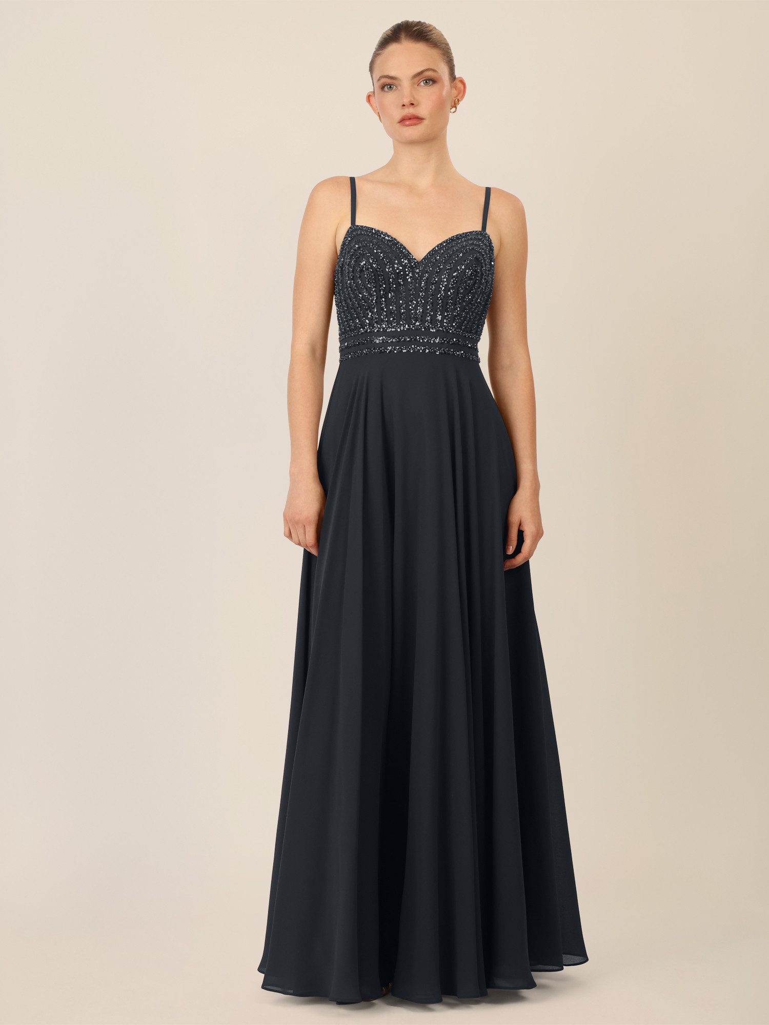 Apart Abendkleid mit Perlenstickerei günstig online kaufen