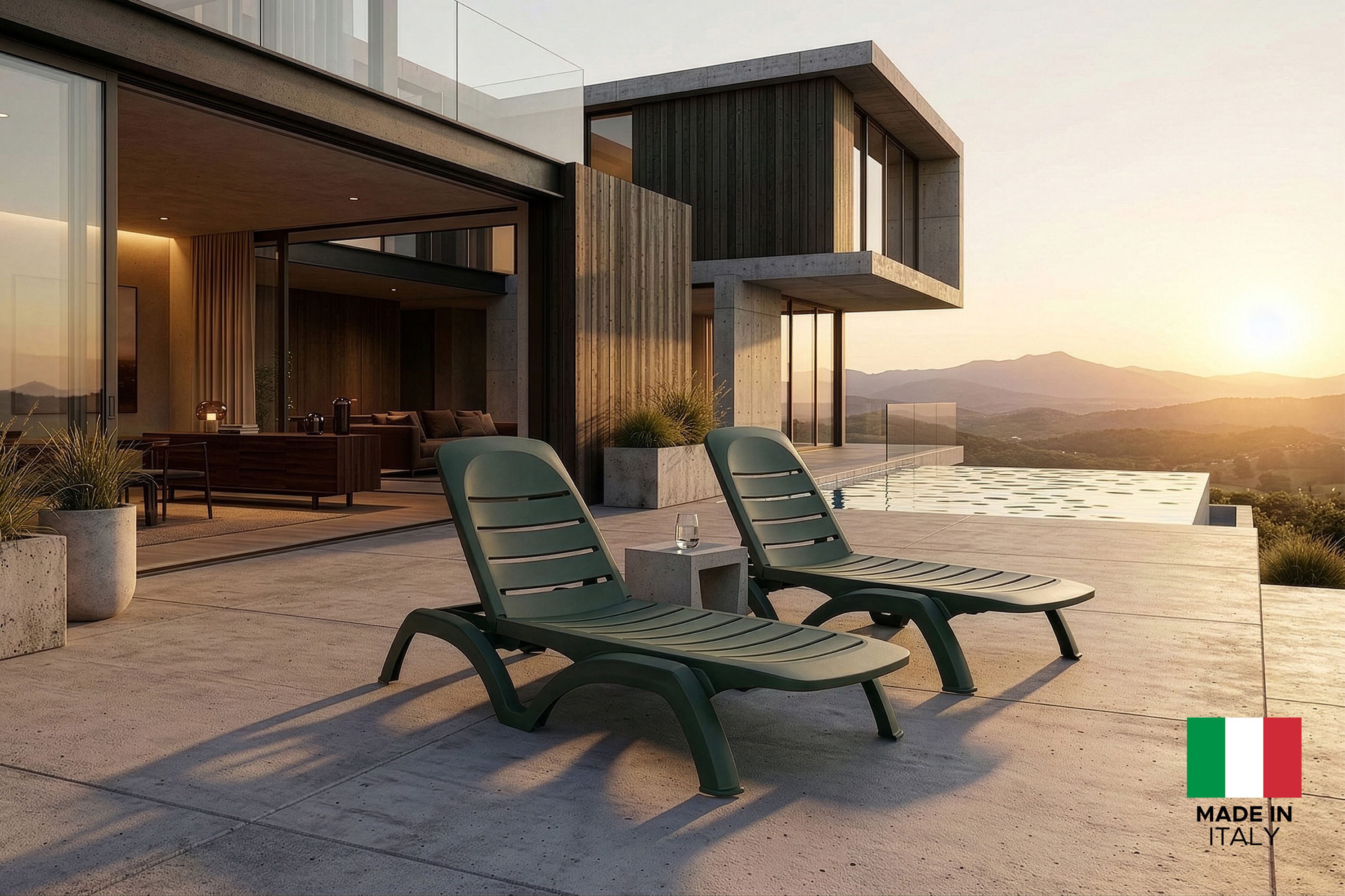 KONSIMO® Gartenliege BATSI Sonnenliege, höchste Verarbeitungsqualität, Stapelbarkeit, 1 St., dunkelgrün, Vierfach verstellbare Rückenlehne, mit Stauraum für Kleinigkeiten