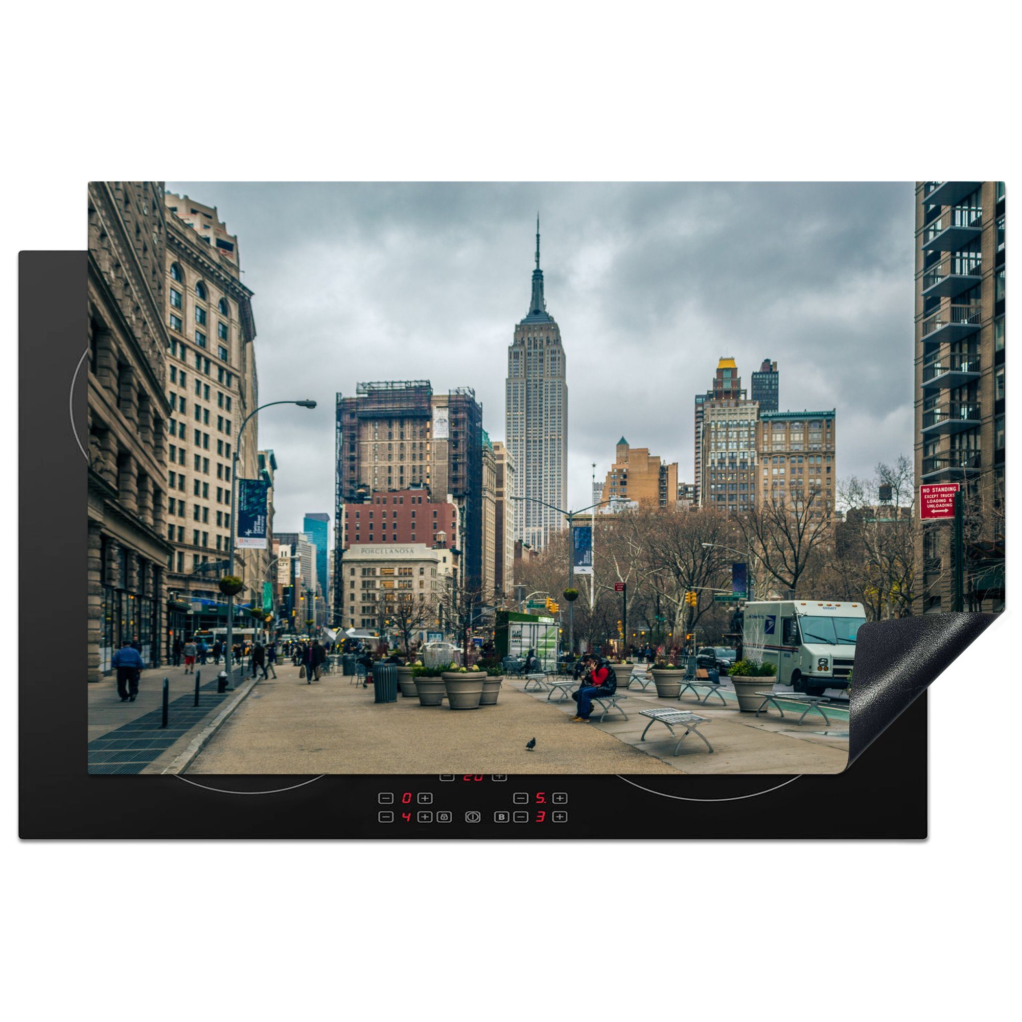 MuchoWow Herdblende-/Abdeckplatte New York - Empire State Building - Winter, Vinyl, (1 tlg), 81x52 cm, Induktionskochfeld Schutz für die küche, Ceranfeldabdeckung