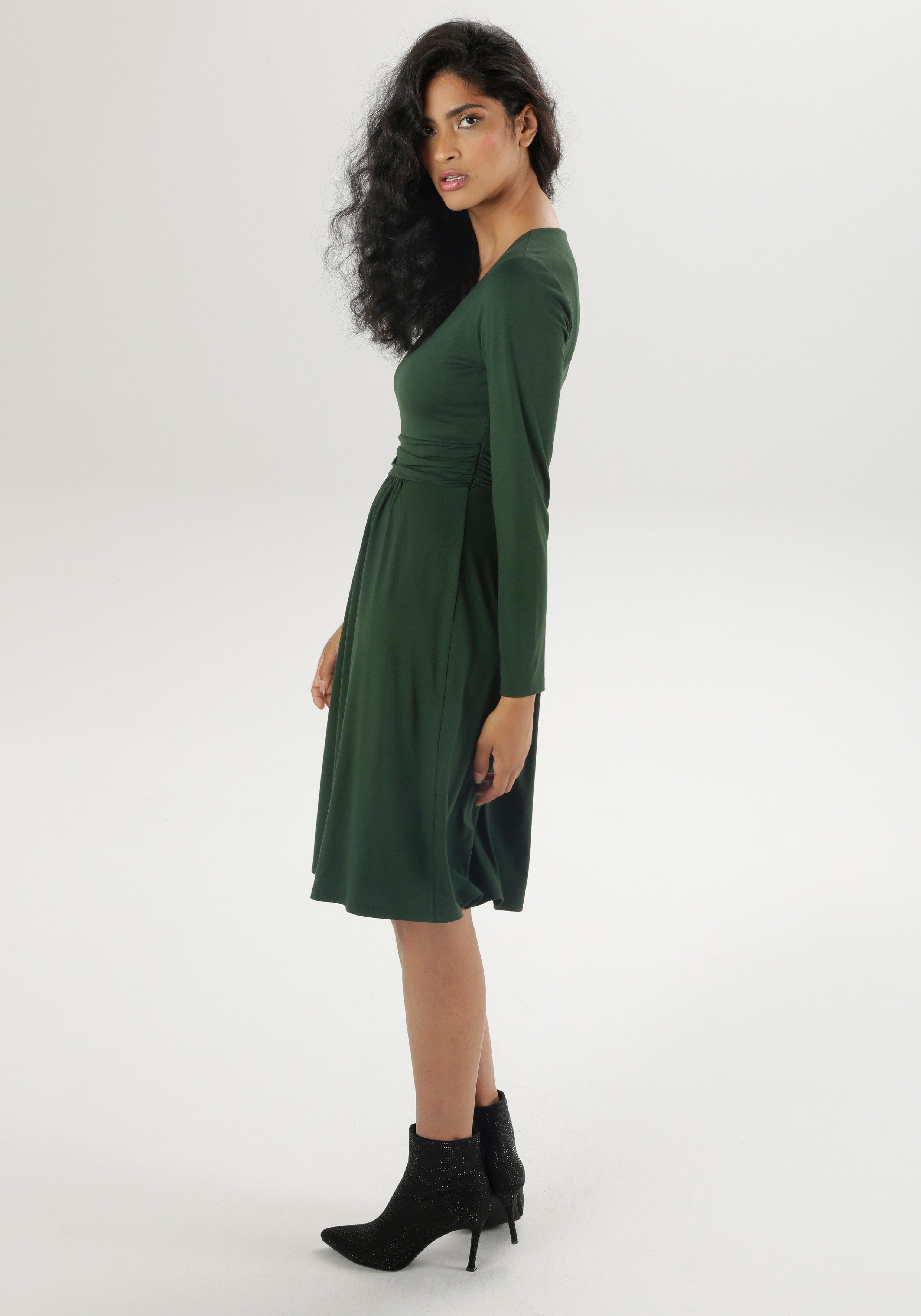 Aniston SELECTED Jerseykleid mit gerafftem Taillenbund, unifarben günstig online kaufen